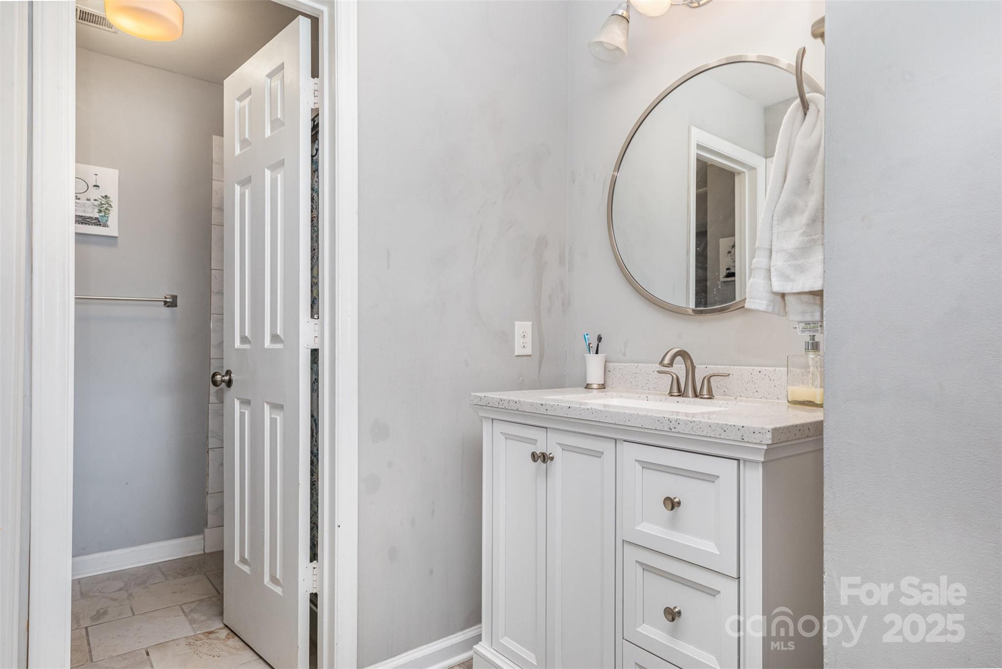 9035 J M Keynes Drive 33 Property Photo 11