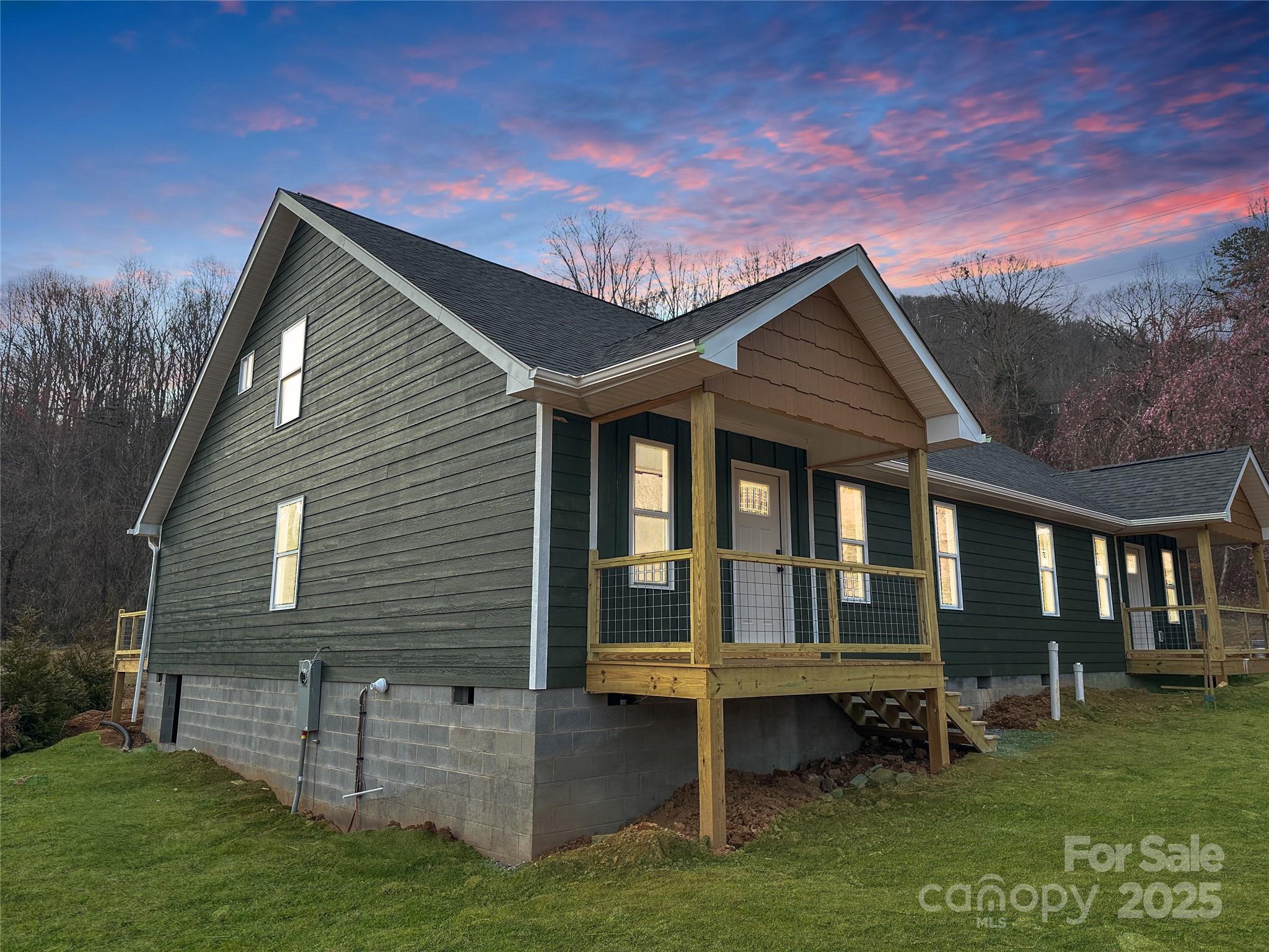 60 E Glenview Street Property Photo