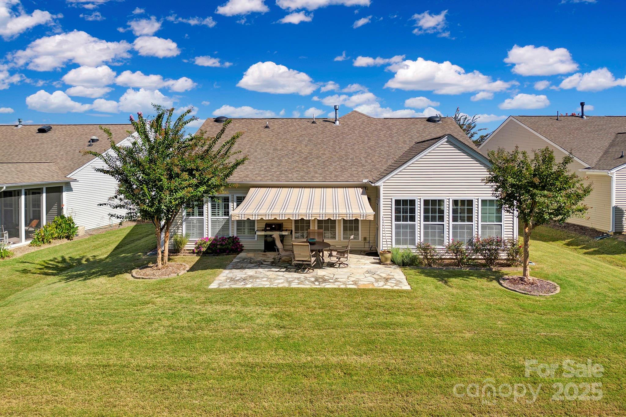 8107 Crater Lake Drive Property Photo 5