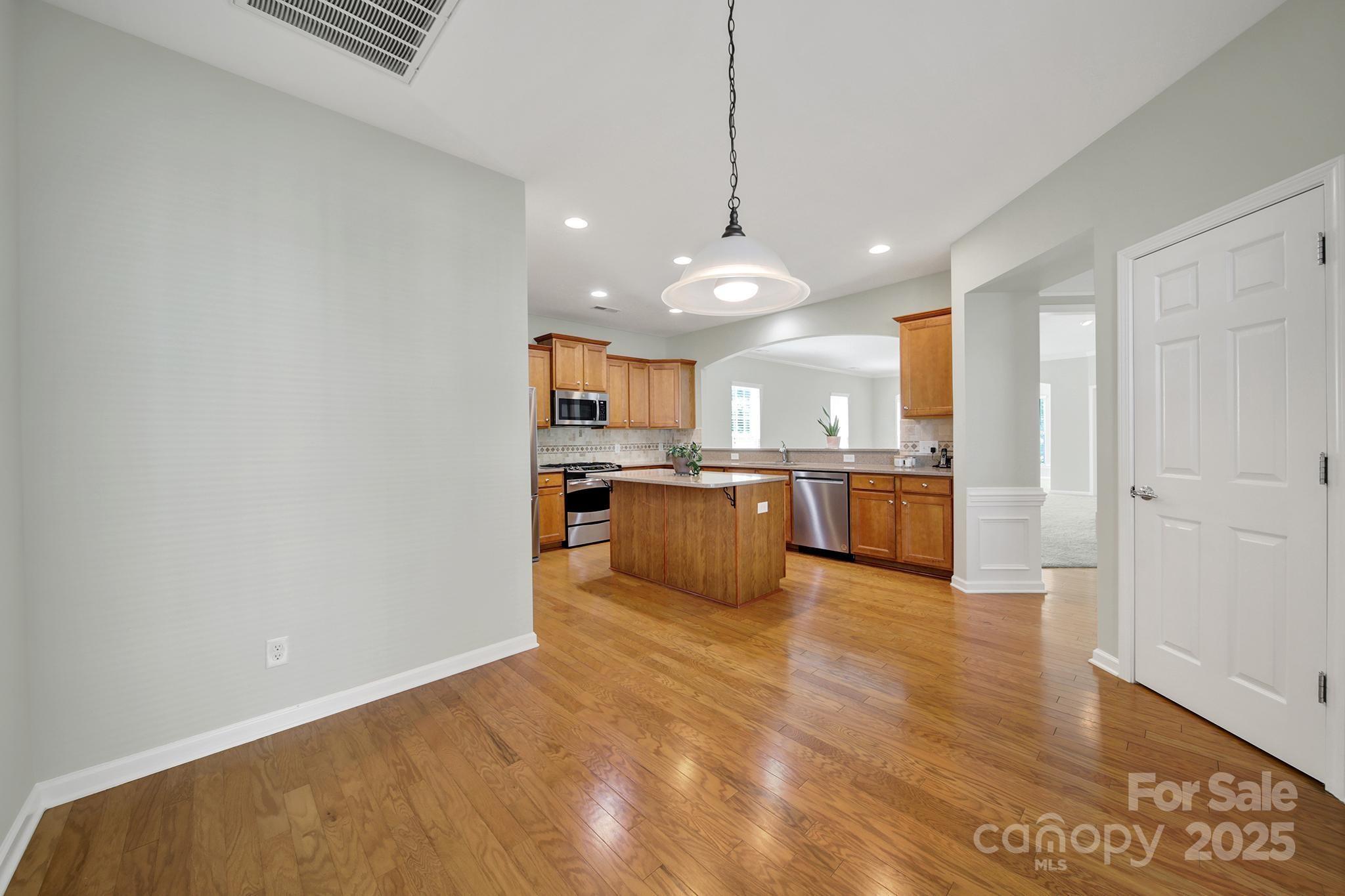 8107 Crater Lake Drive Property Photo 11