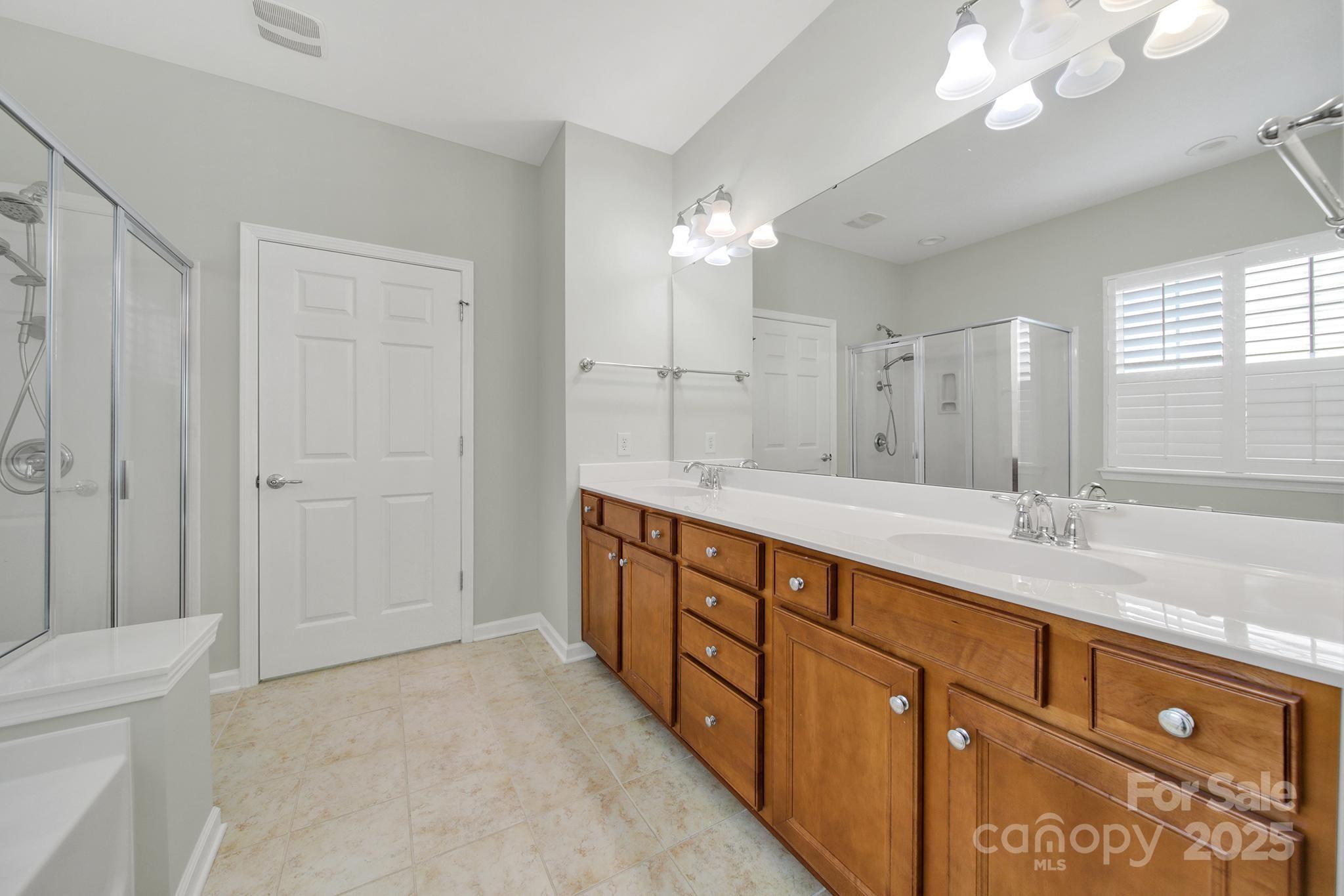 8107 Crater Lake Drive Property Photo 22