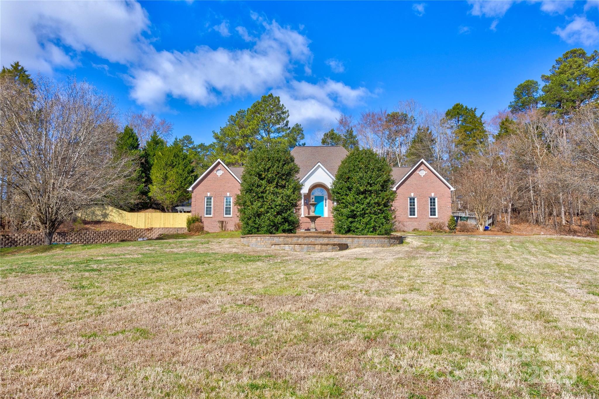 105 Partridge Bluff Drive Property Photo 2
