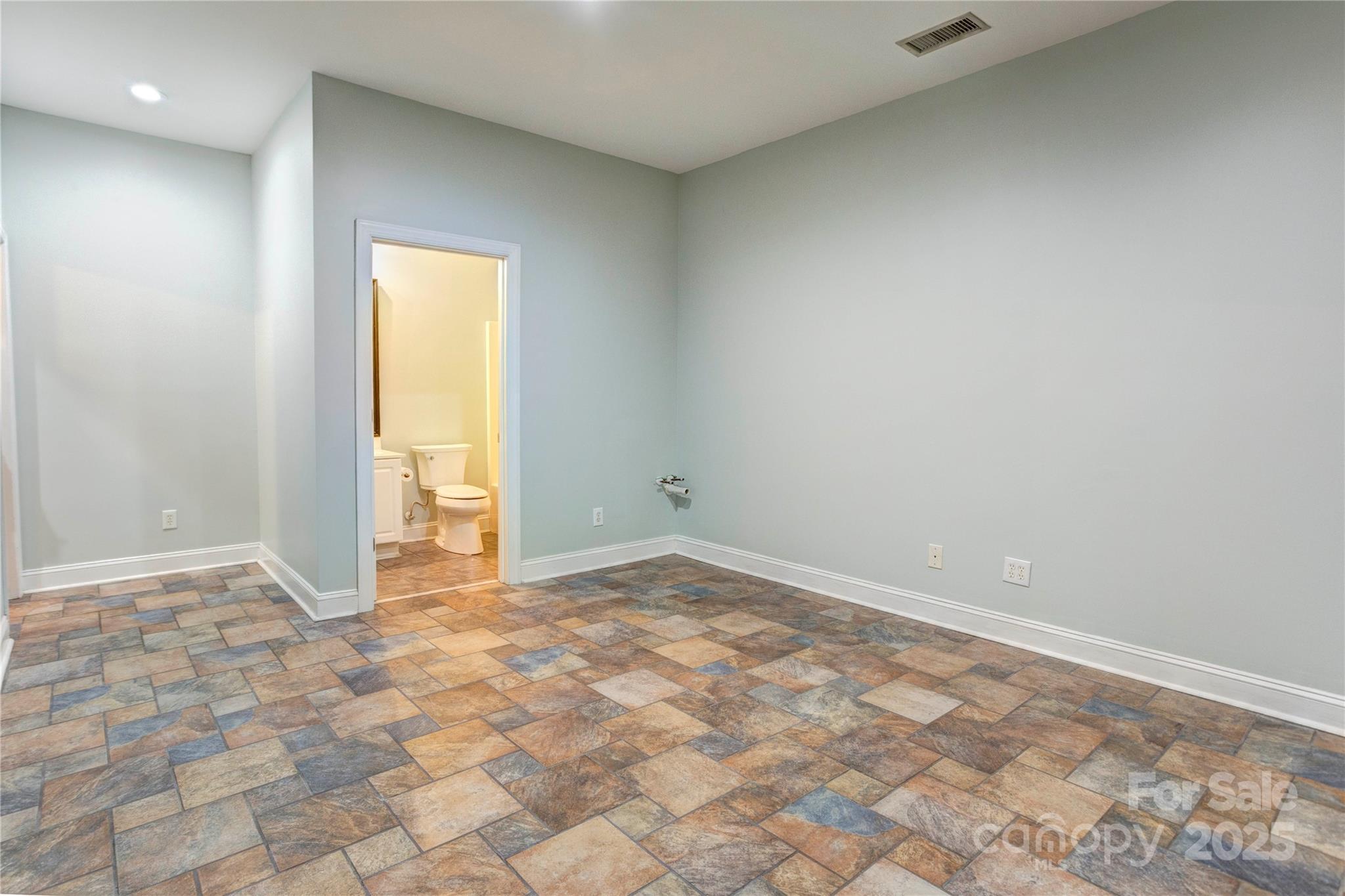 105 Partridge Bluff Drive Property Photo 27