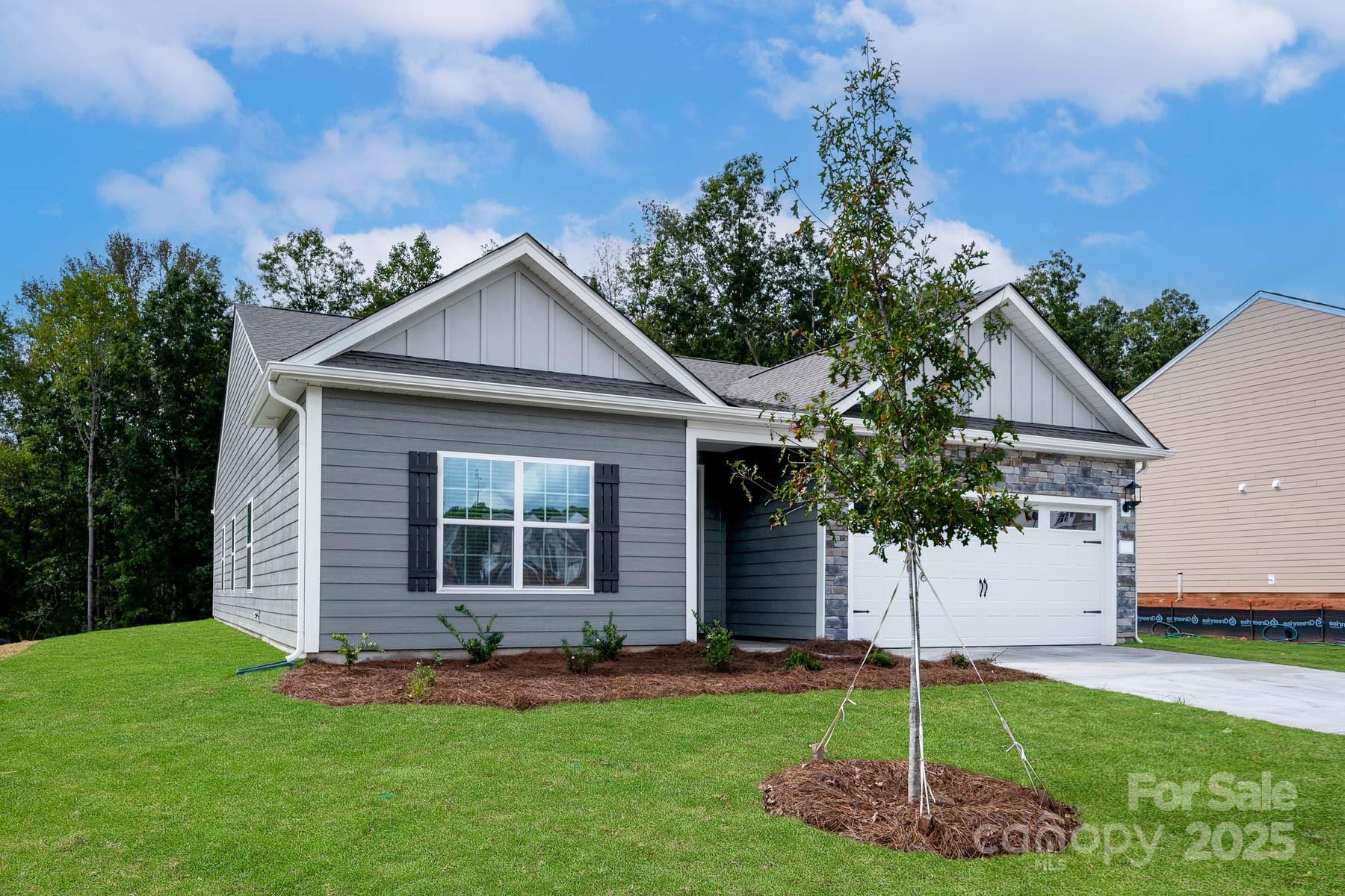 3512 Narrow Lane Property Photo