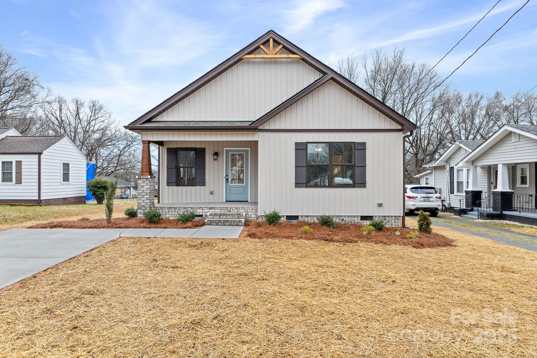 1007 Wentworth Street Property Photo