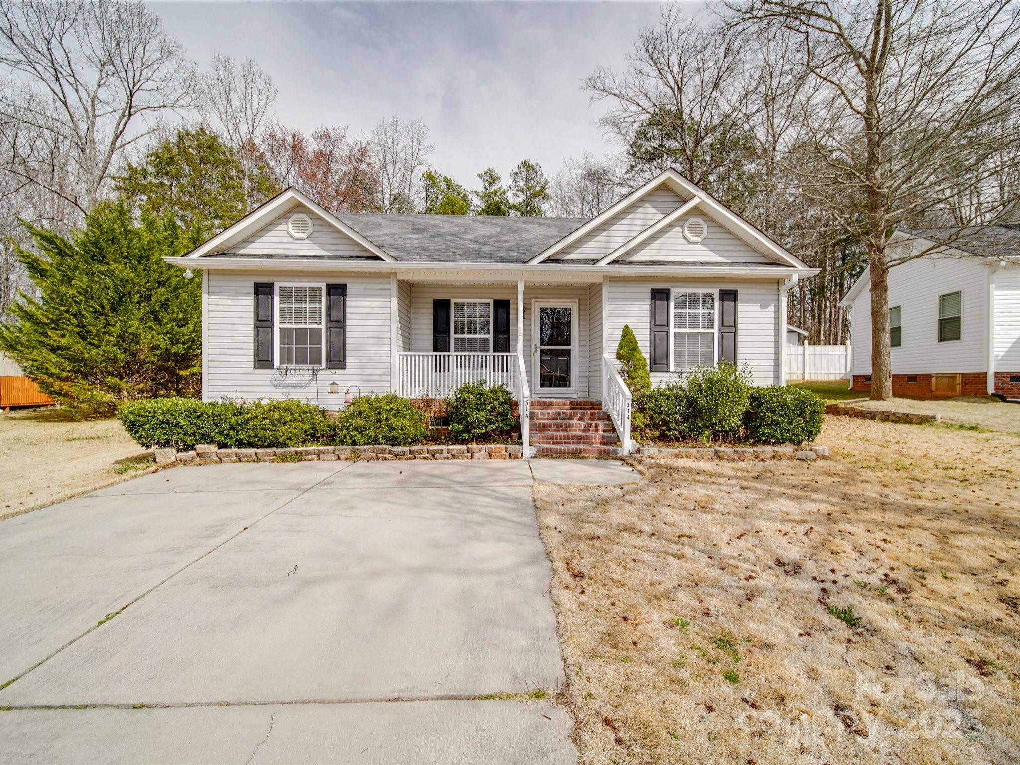 Avery Lake Real Estate Listings Main Image