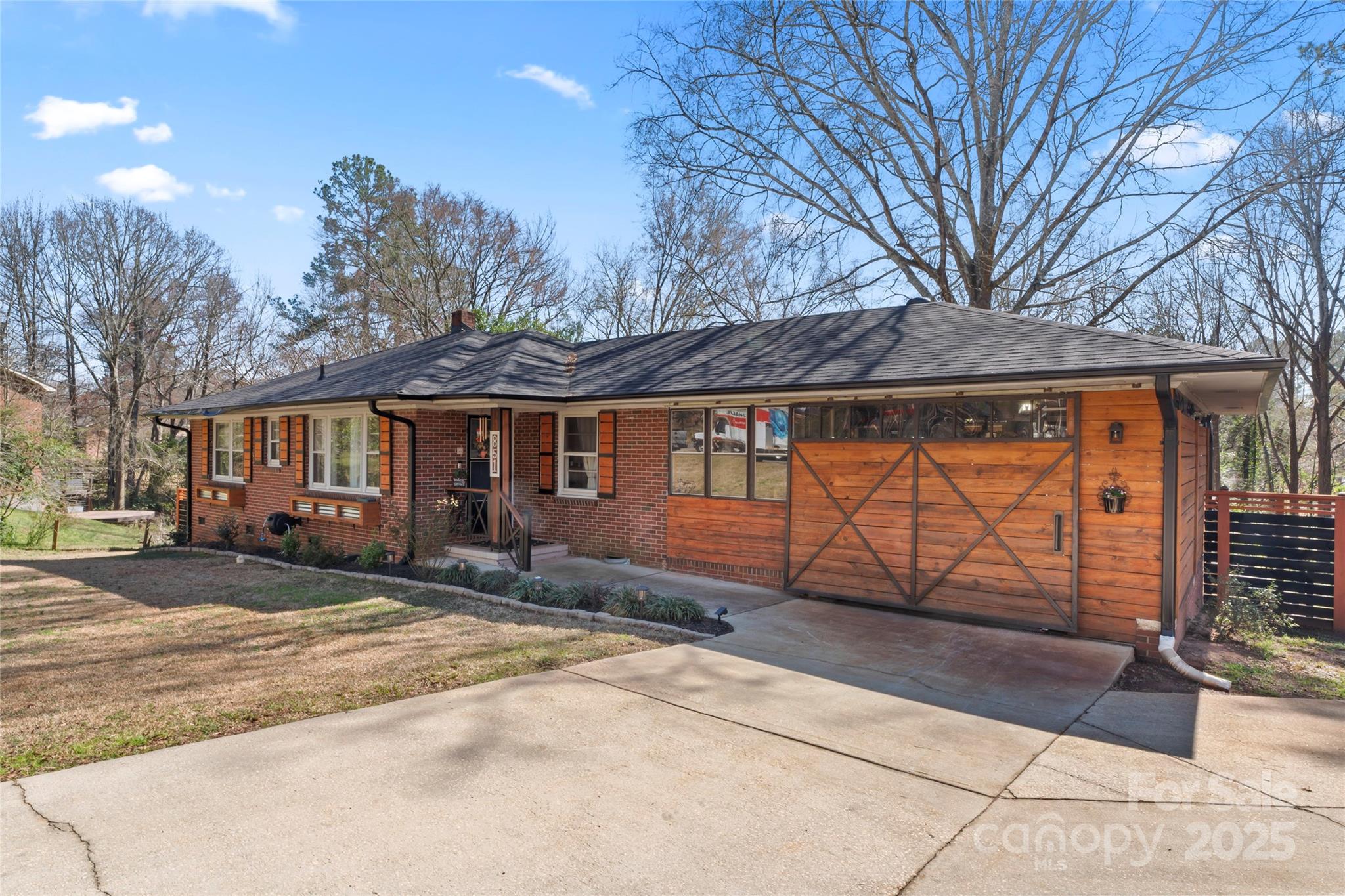 851 Gist Road Property Photo