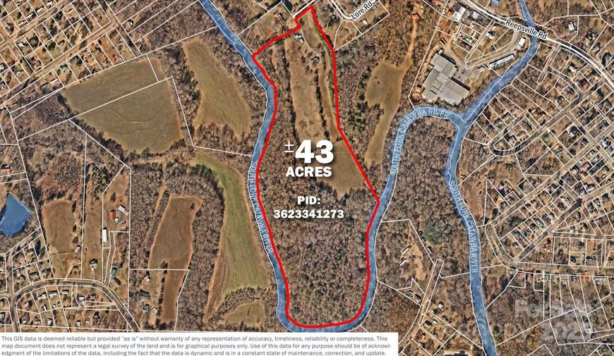 743 Lore Road Property Photo 3