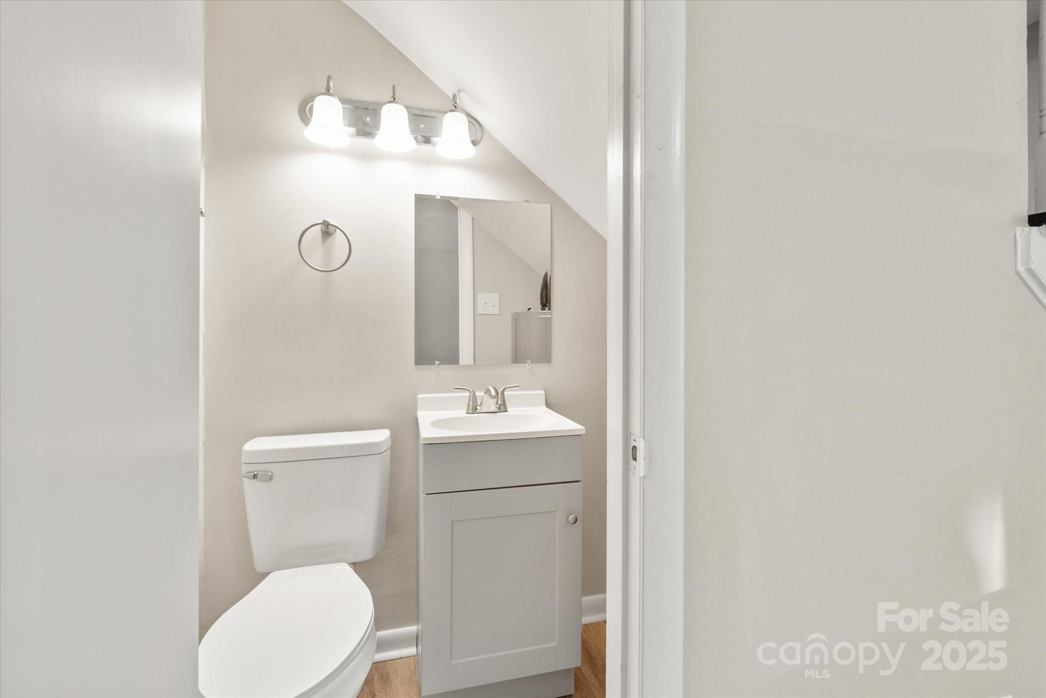 620 Elaine Street Property Photo 7