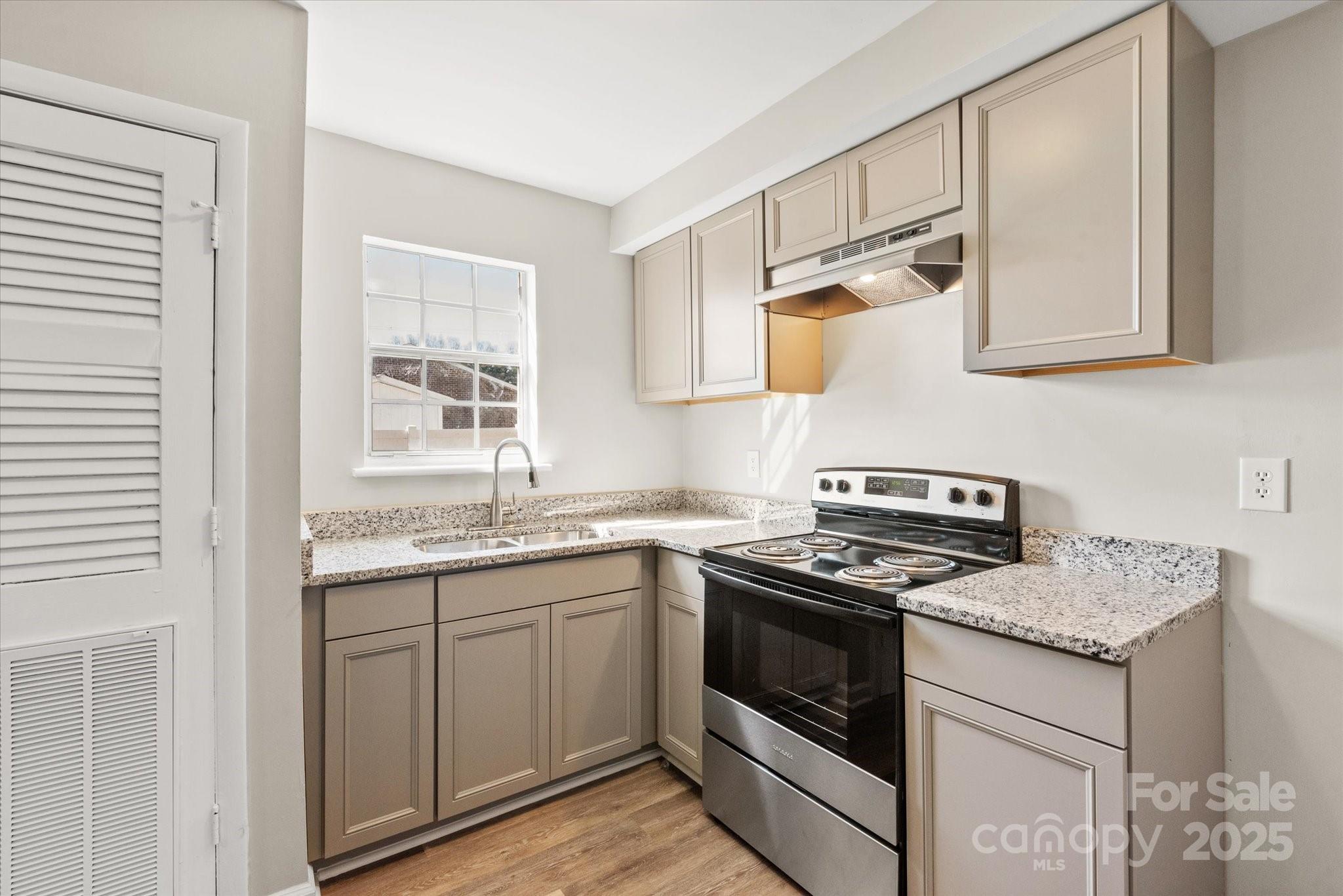 620 Elaine Street Property Photo 12