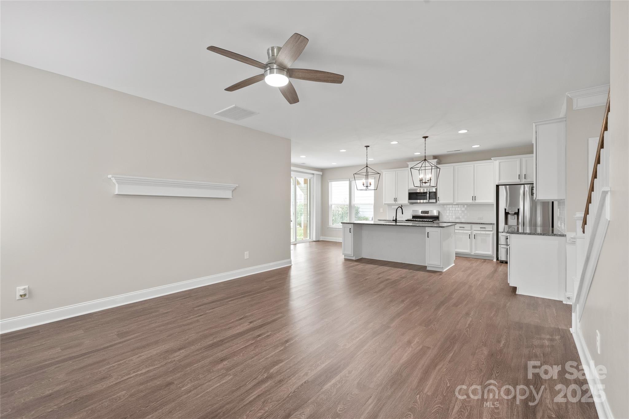 3017 Woodlands Creek Drive Property Photo 3
