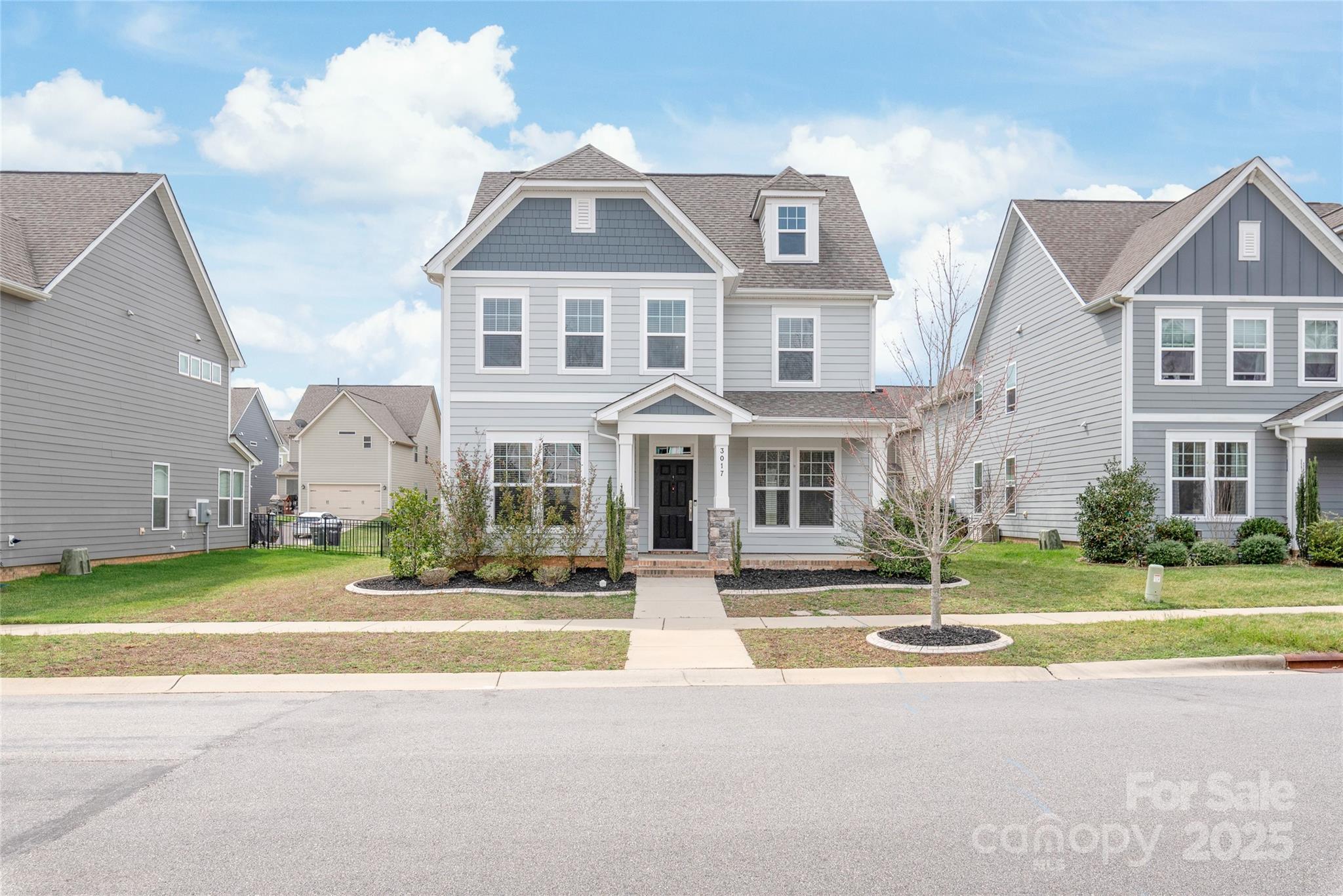 3017 Woodlands Creek Drive Property Photo 4