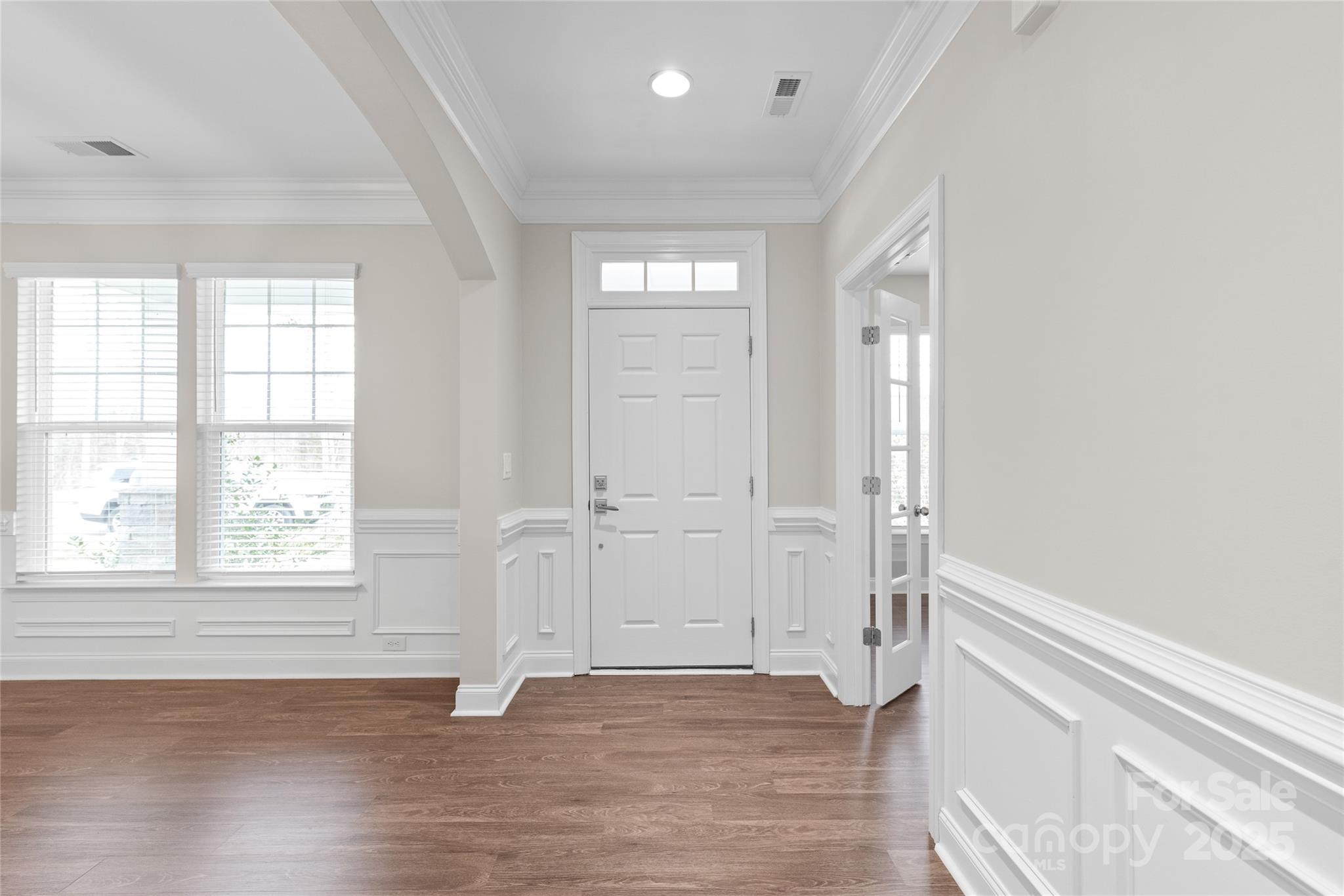 3017 Woodlands Creek Drive Property Photo 5