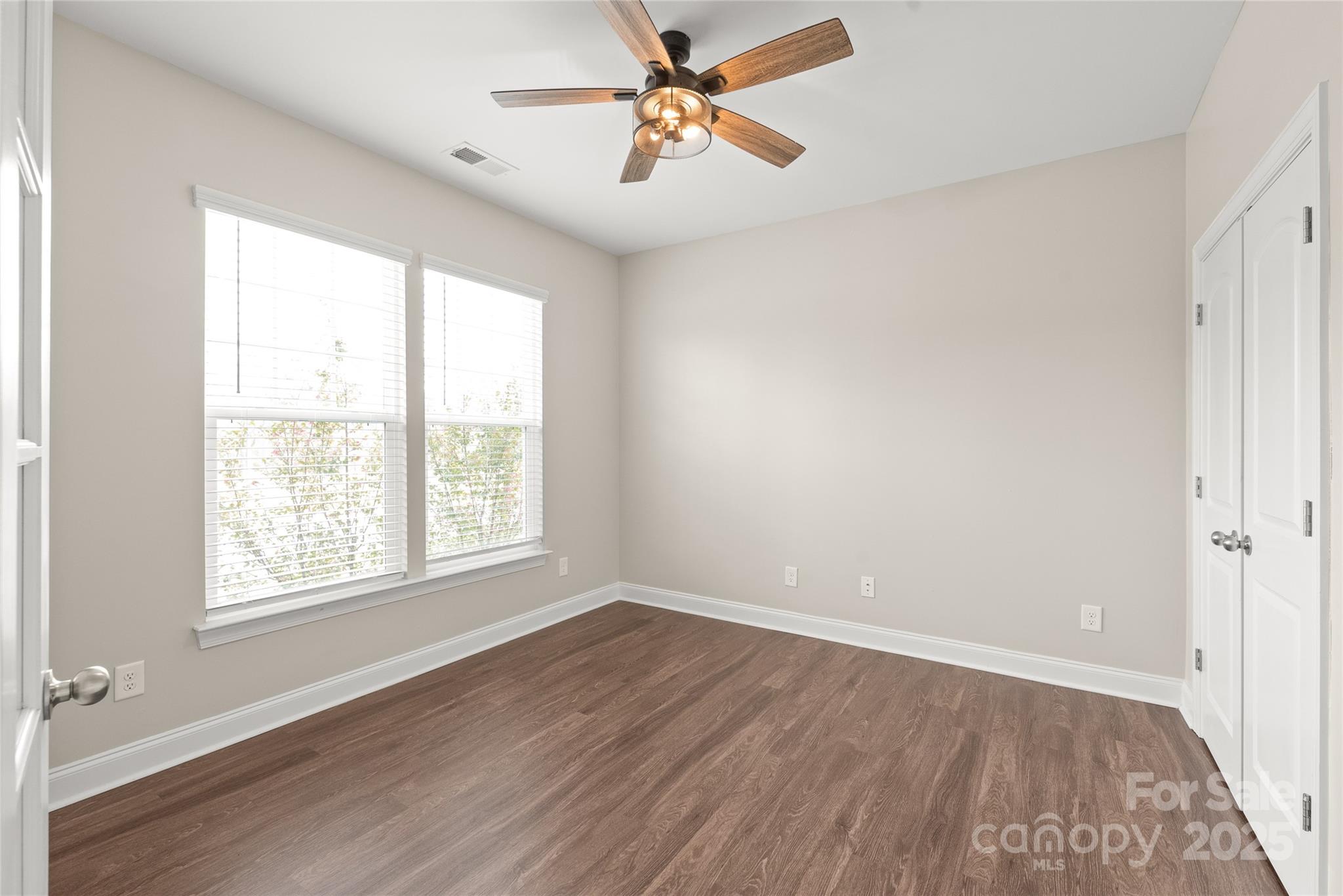 3017 Woodlands Creek Drive Property Photo 8