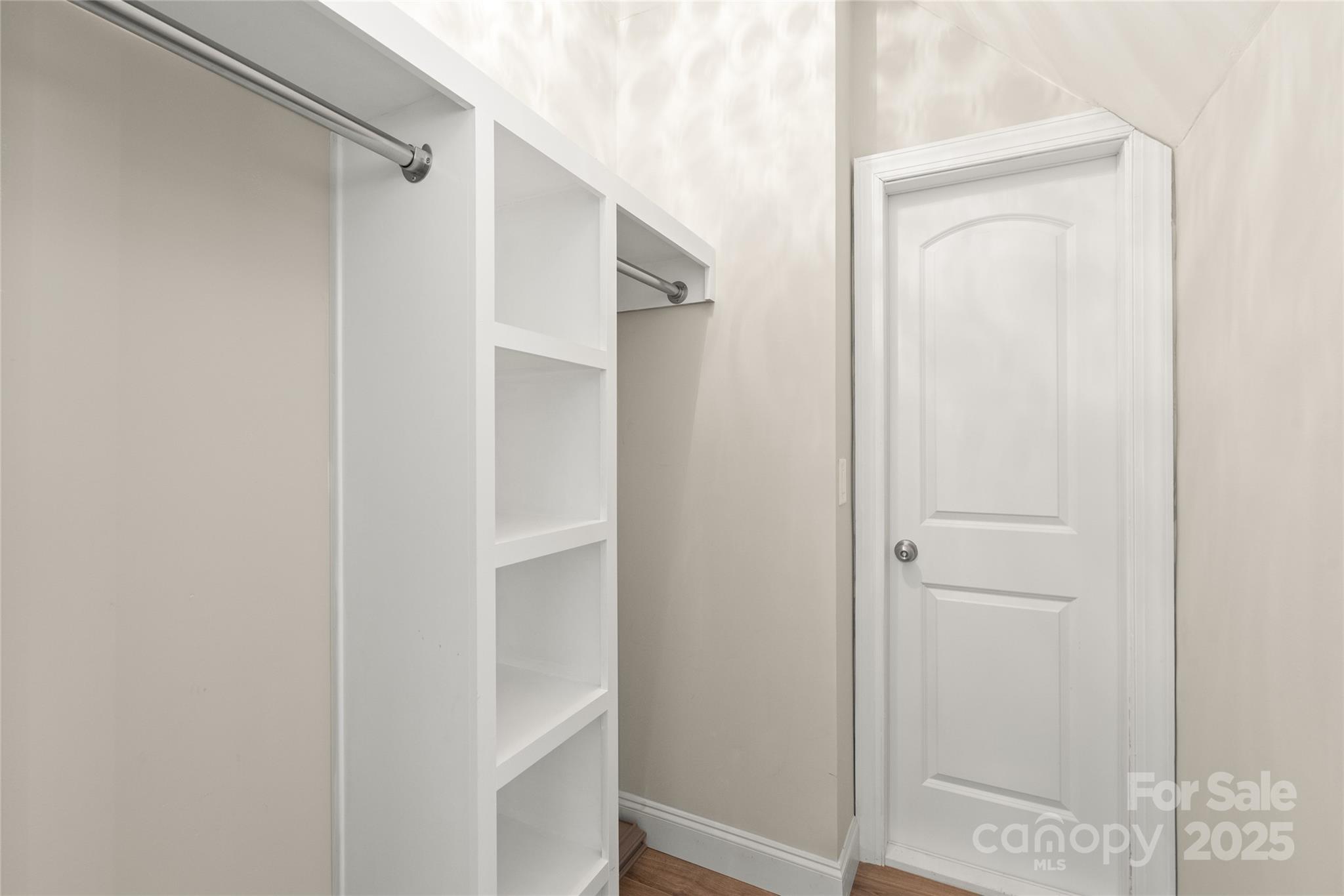 3017 Woodlands Creek Drive Property Photo 26