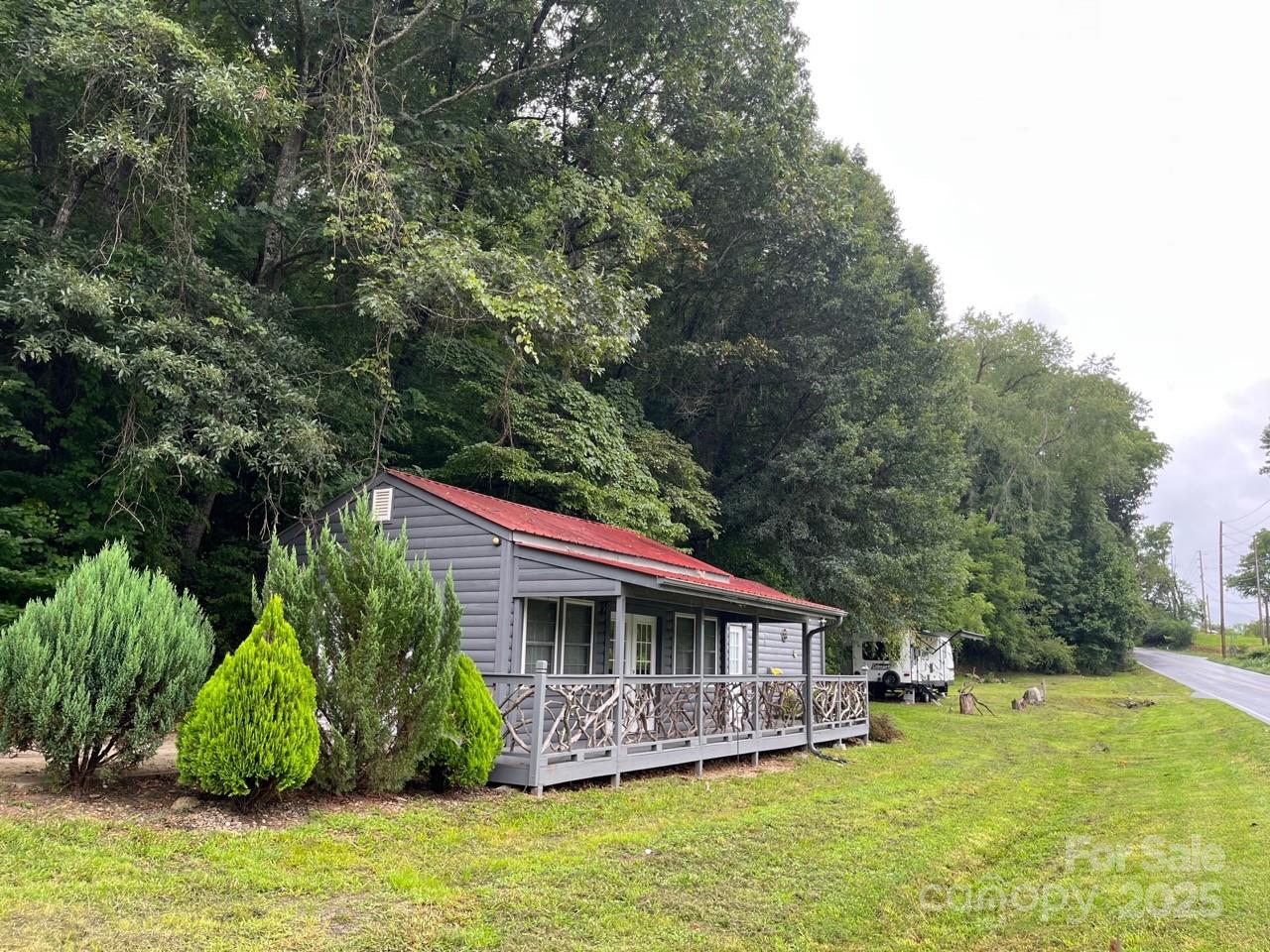 1961 Cane Creek Road Property Photo 1