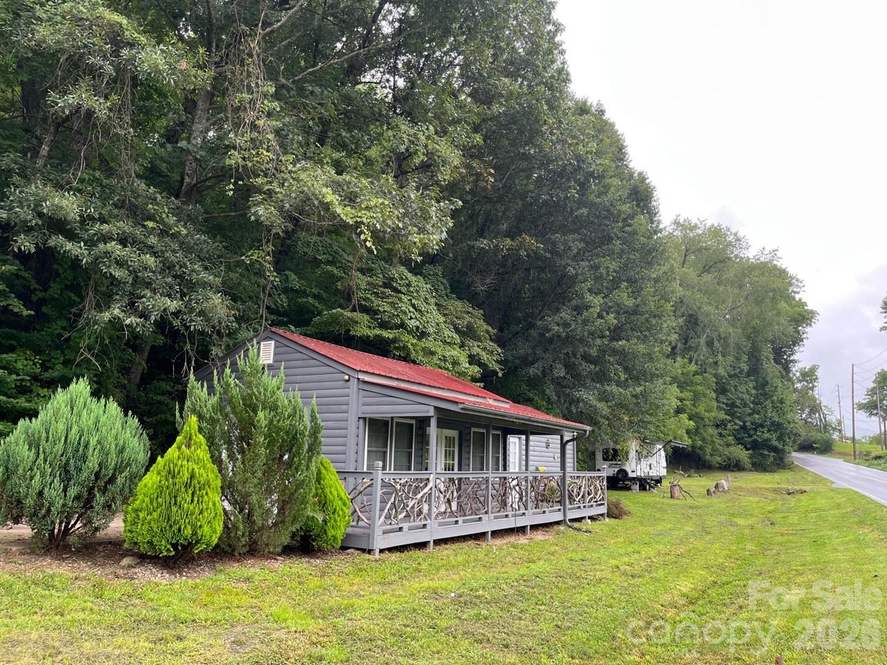 1961 Cane Creek Road Property Photo 2