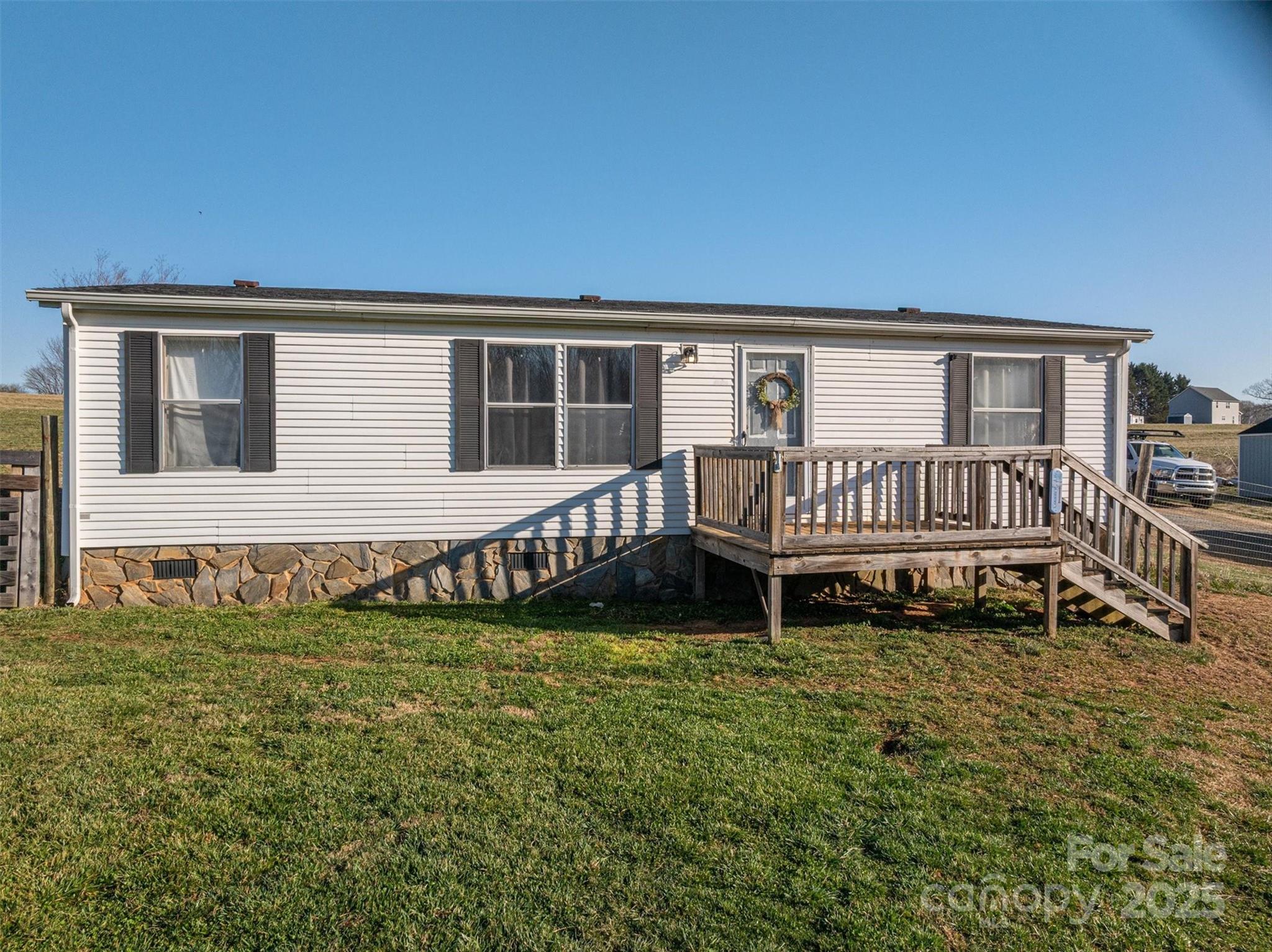 5448 Bill Sain Road Property Photo