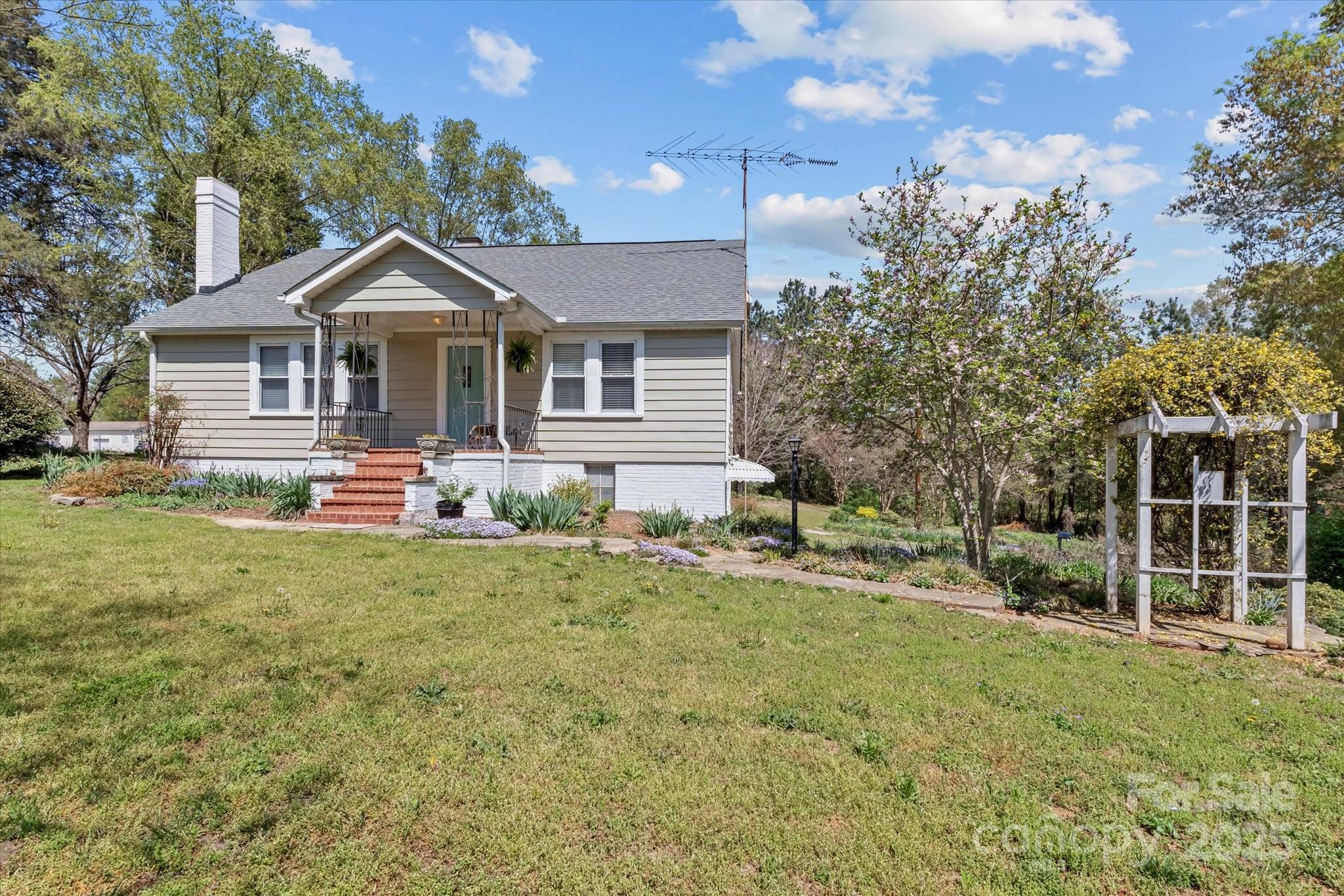 10633 Hwy 52 Highway Property Photo
