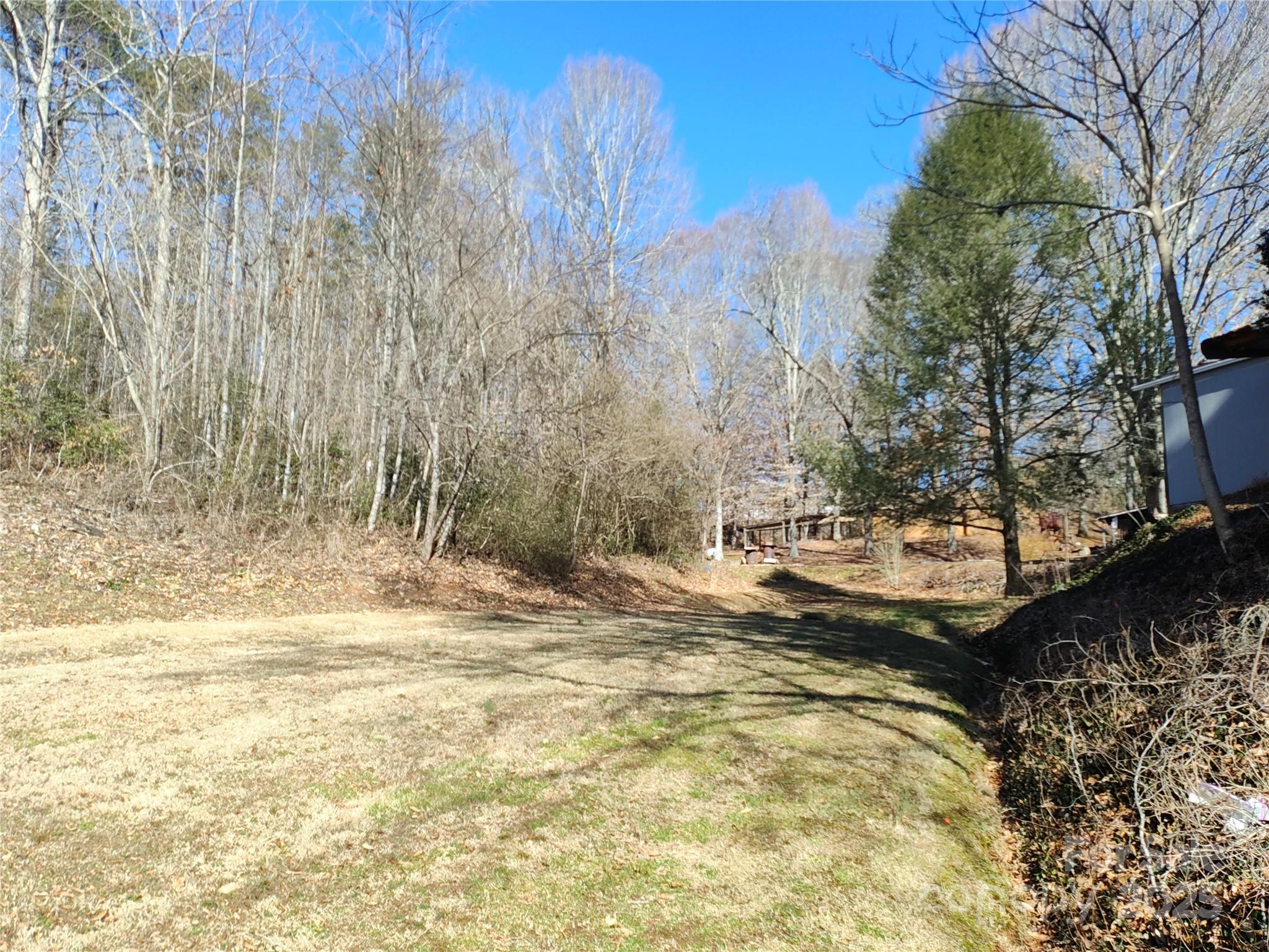 526 Lentz Road Property Photo 3