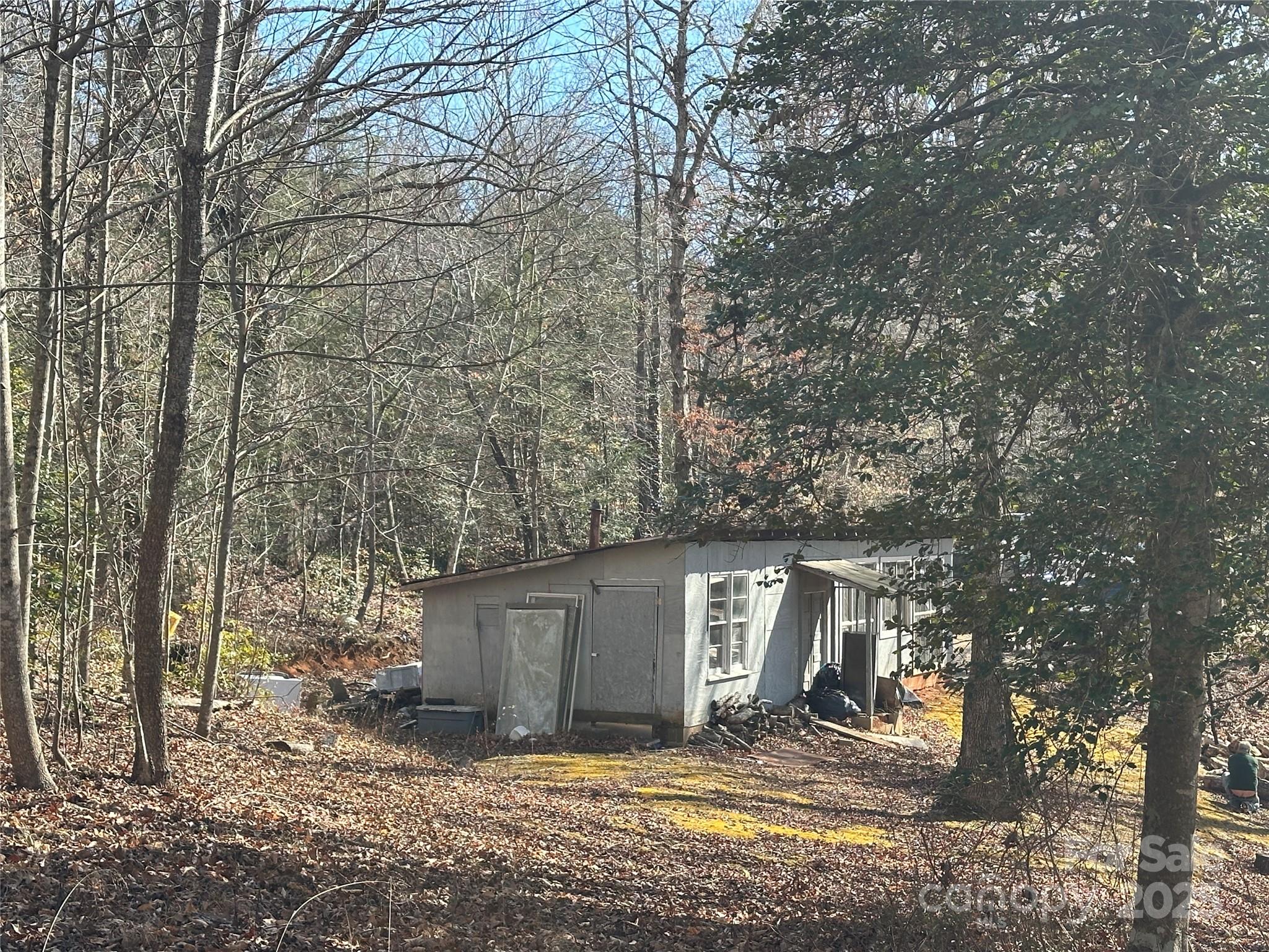 526 Lentz Road Property Photo 9