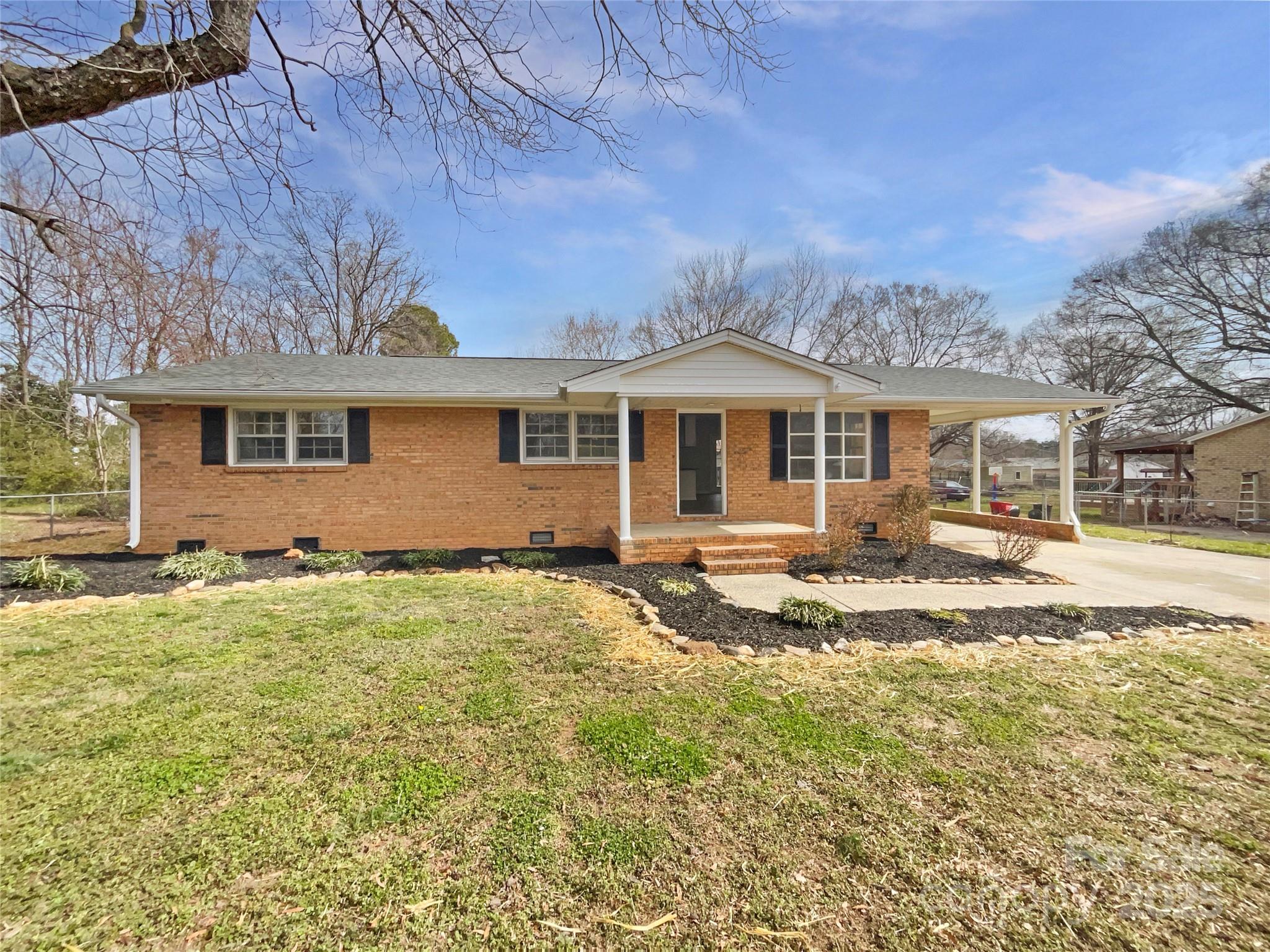 206 Oshea Avenue Property Photo