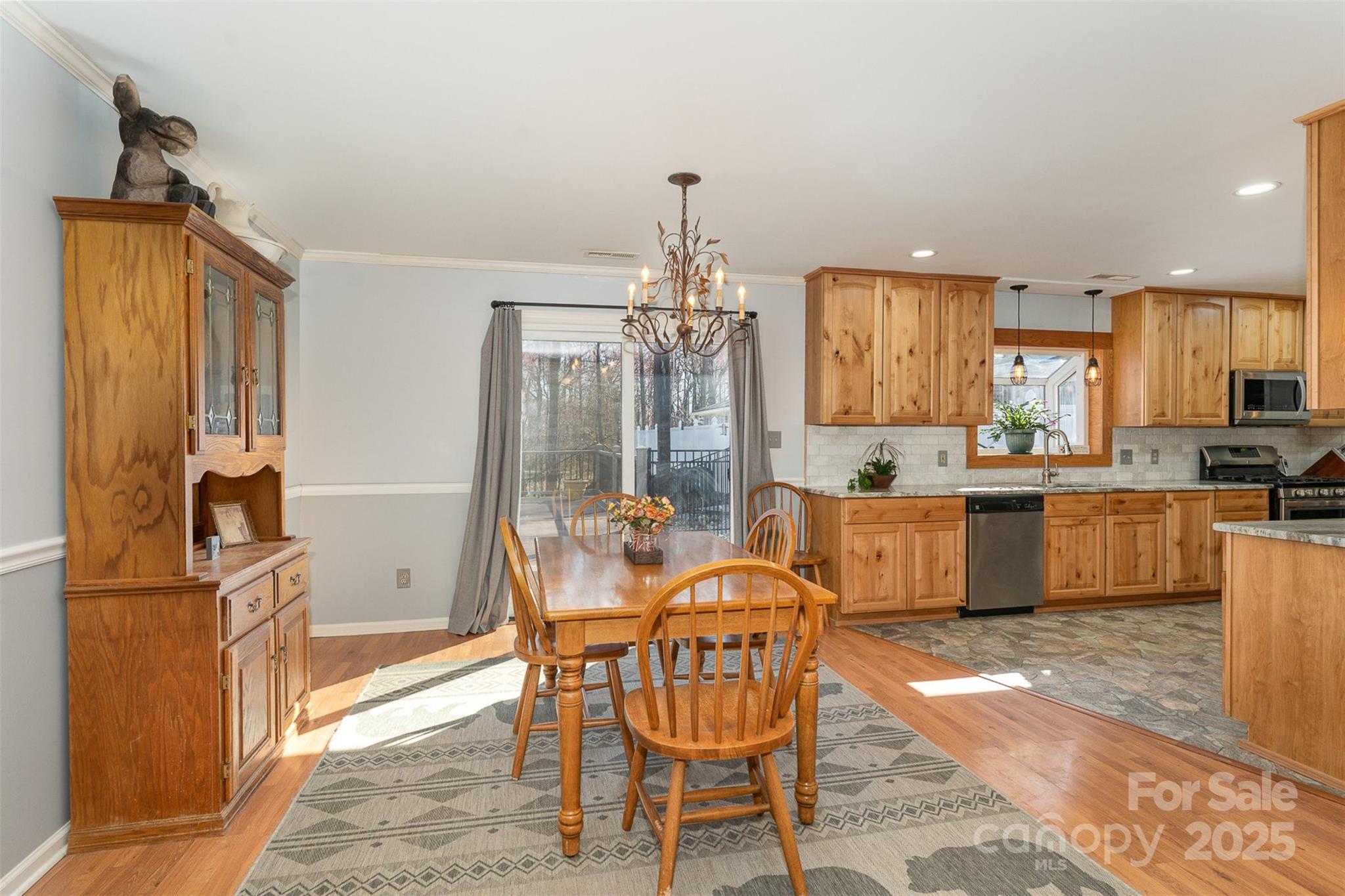 1456 N Main Street Property Photo 6