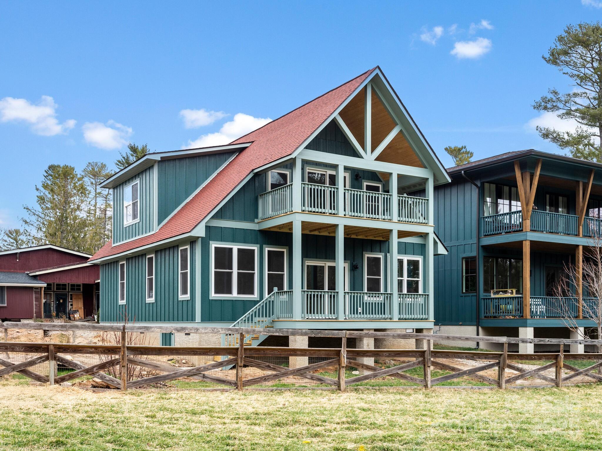 111 Waterlily Drive Property Photo