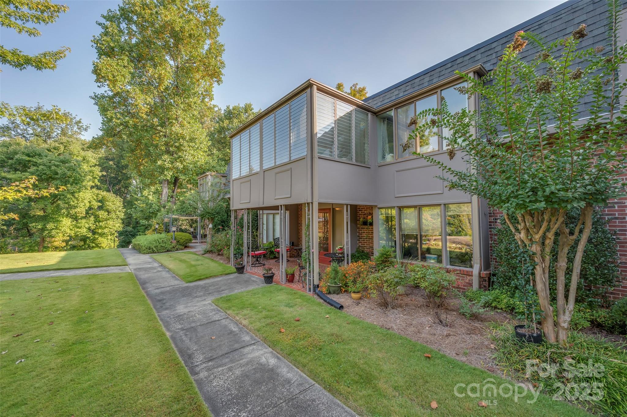 305 Grady Avenue B1 Property Photo