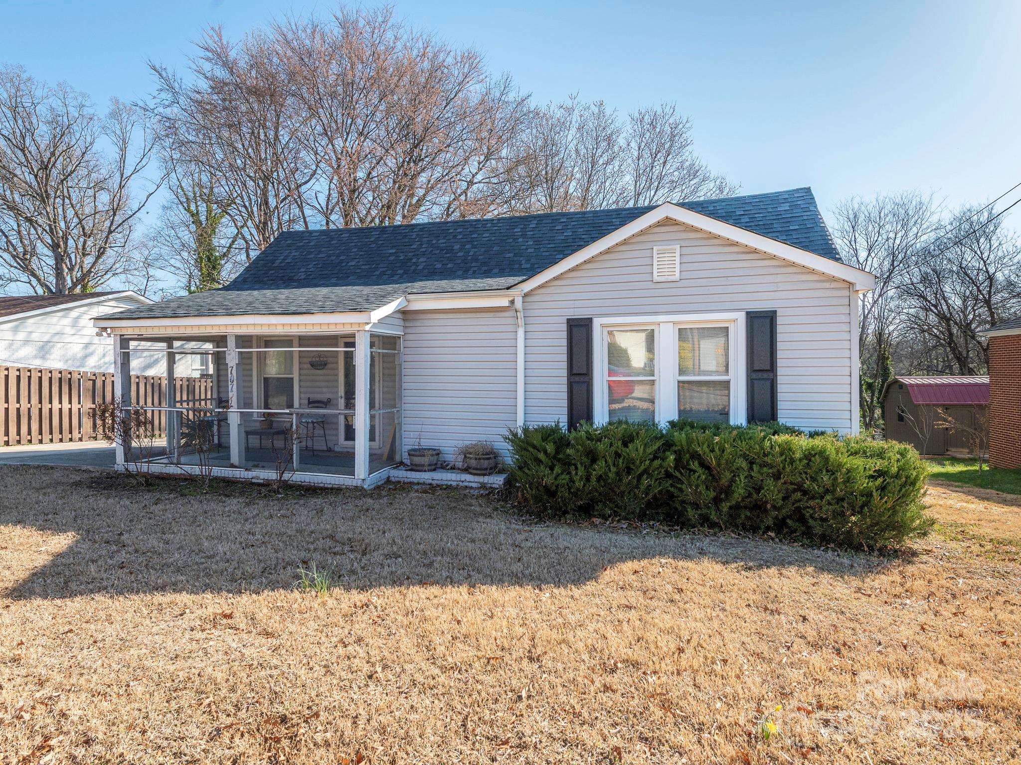 707 Oakshade Avenue Property Photo