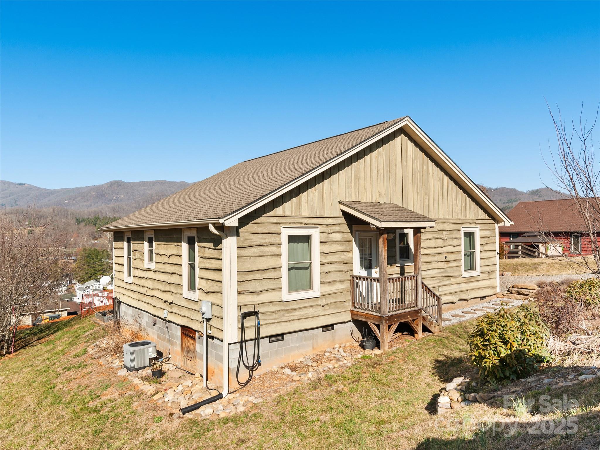 131 Bronco Way Property Photo