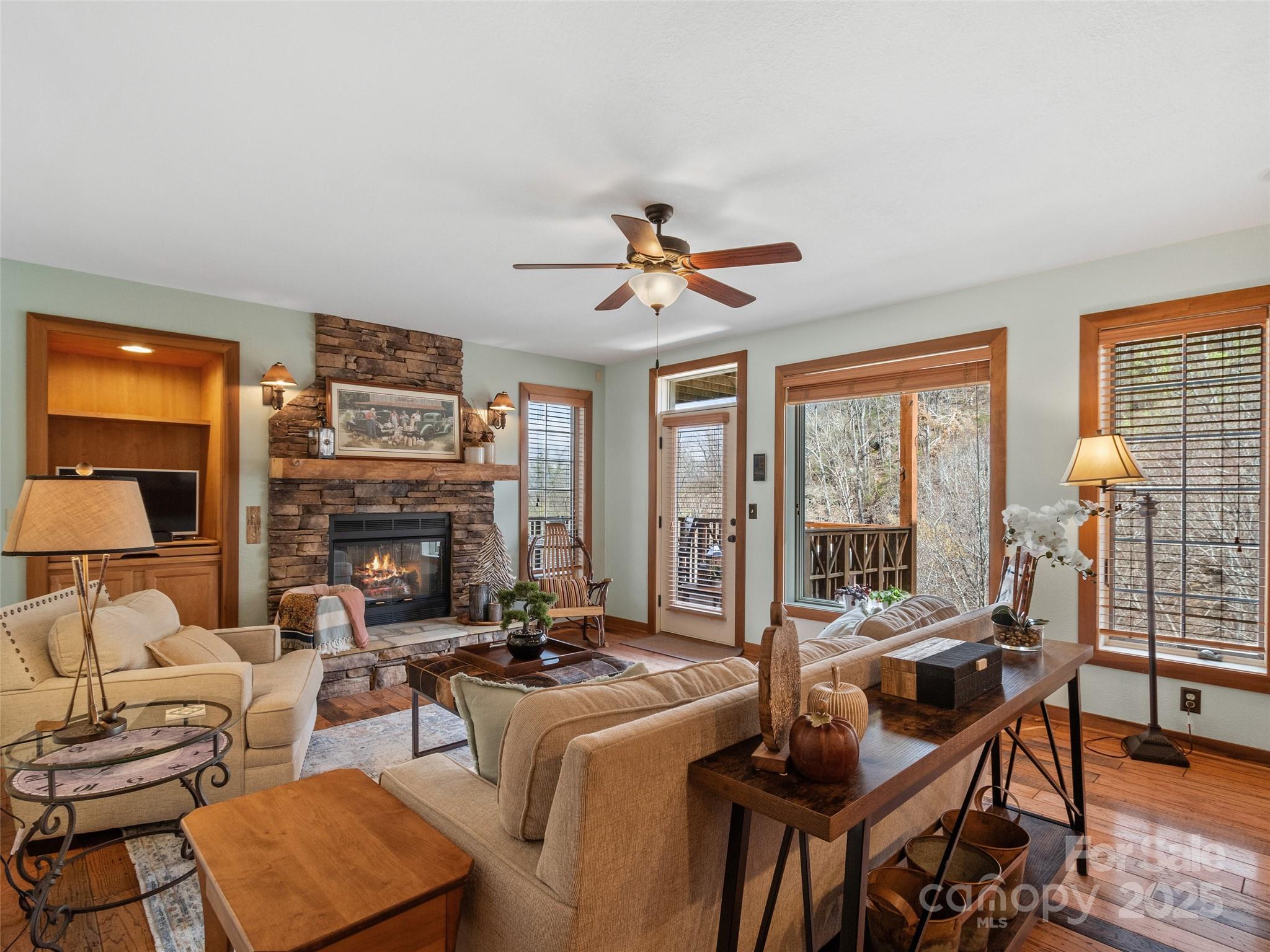 222 Creekside Way D201 Property Photo 2