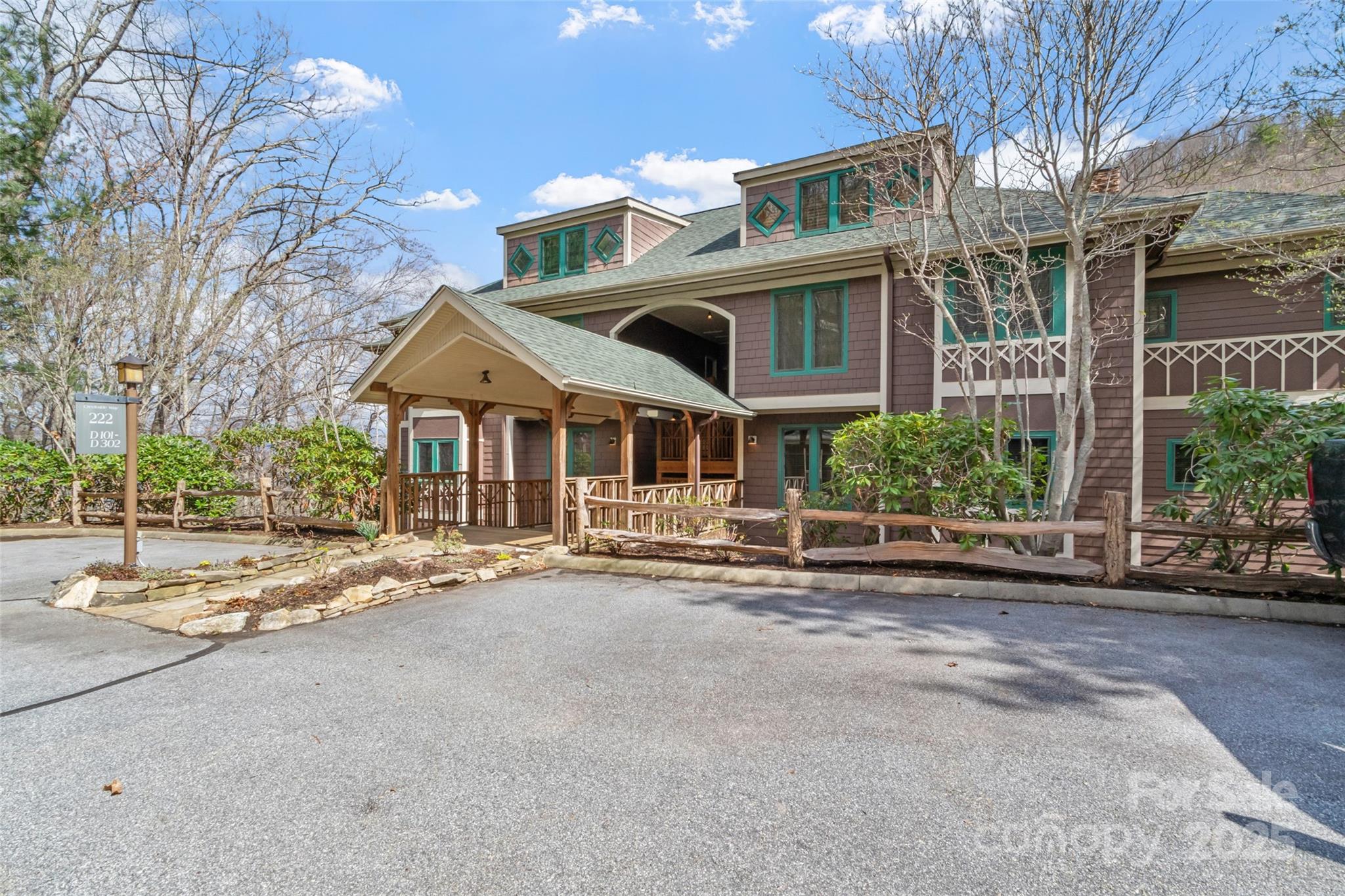 222 Creekside Way D201 Property Photo 32