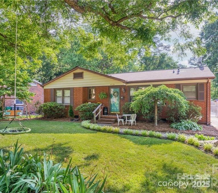 4824 Harcourt Lane Property Photo