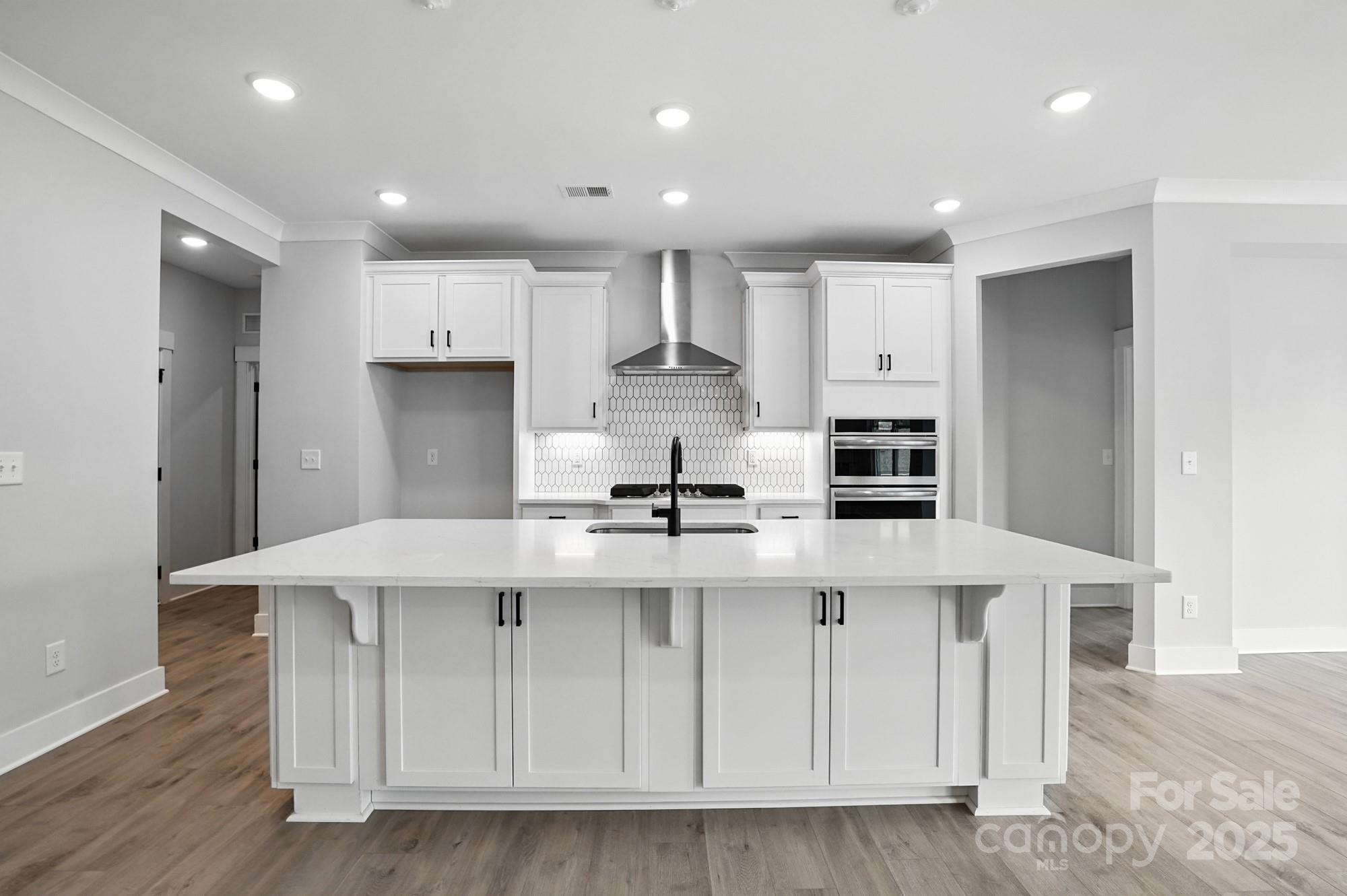 121 N Prestwick Way 43 Property Photo 6