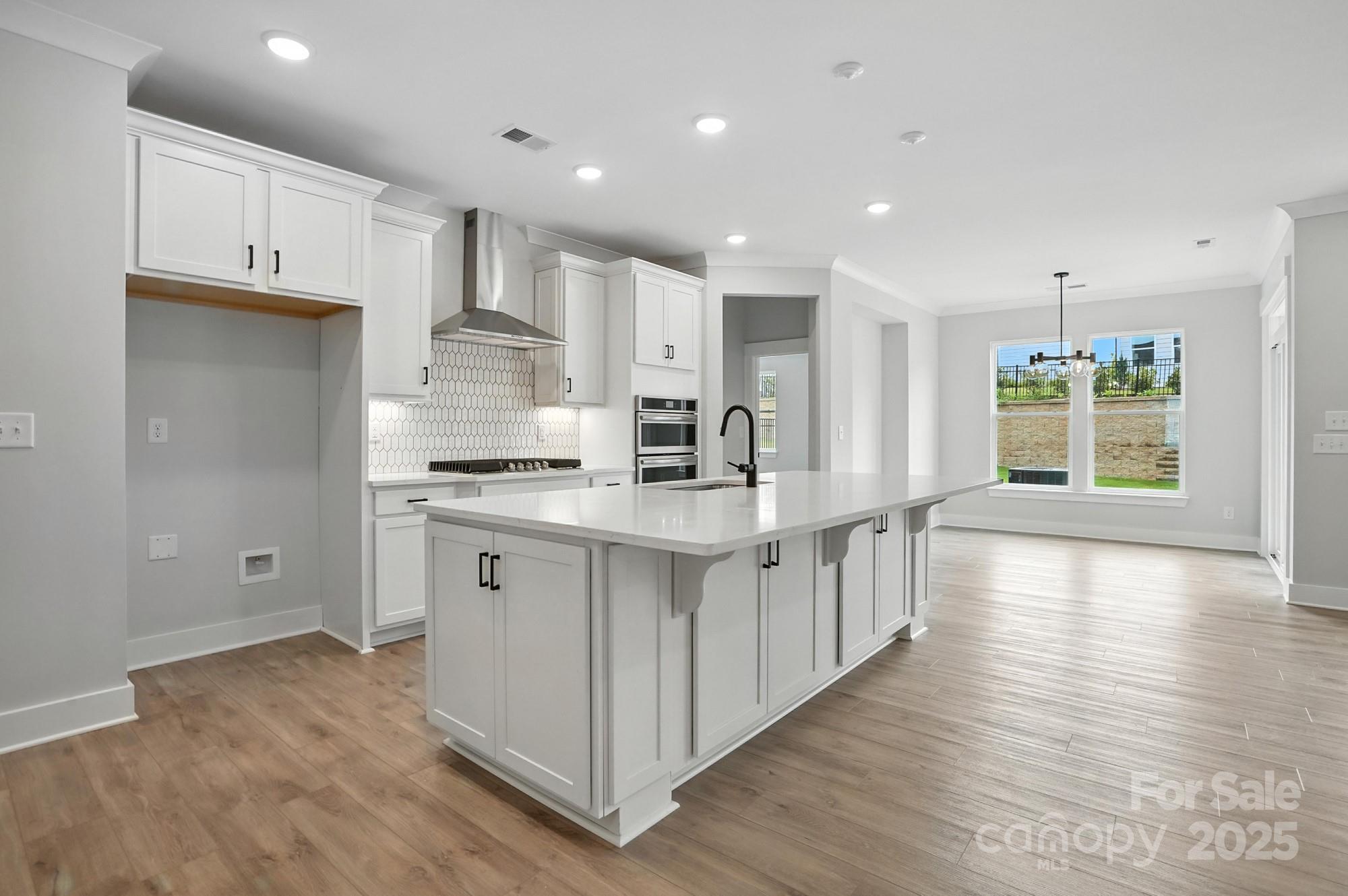 121 N Prestwick Way 43 Property Photo 11