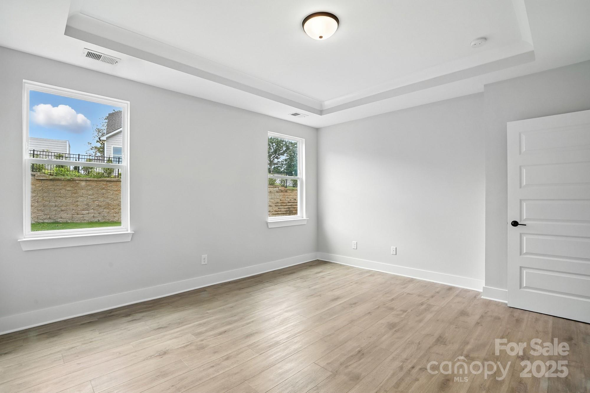 121 N Prestwick Way 43 Property Photo 18