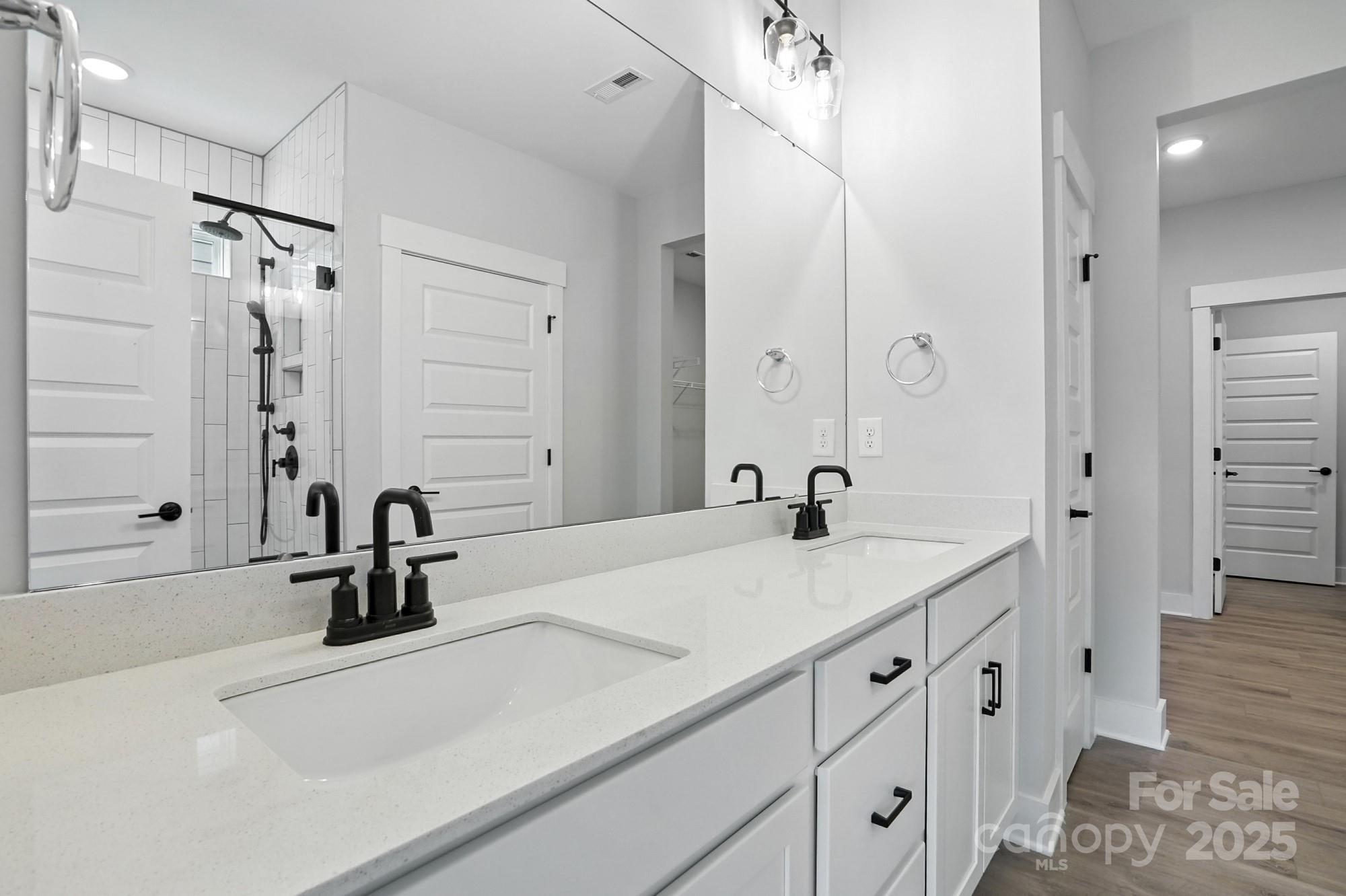 121 N Prestwick Way 43 Property Photo 21