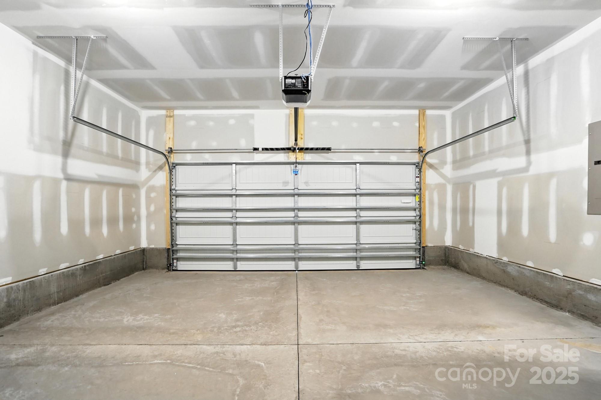 121 N Prestwick Way 43 Property Photo 27