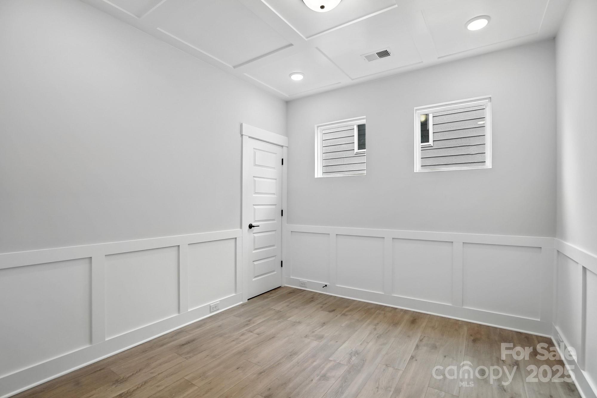 121 N Prestwick Way 43 Property Photo 29