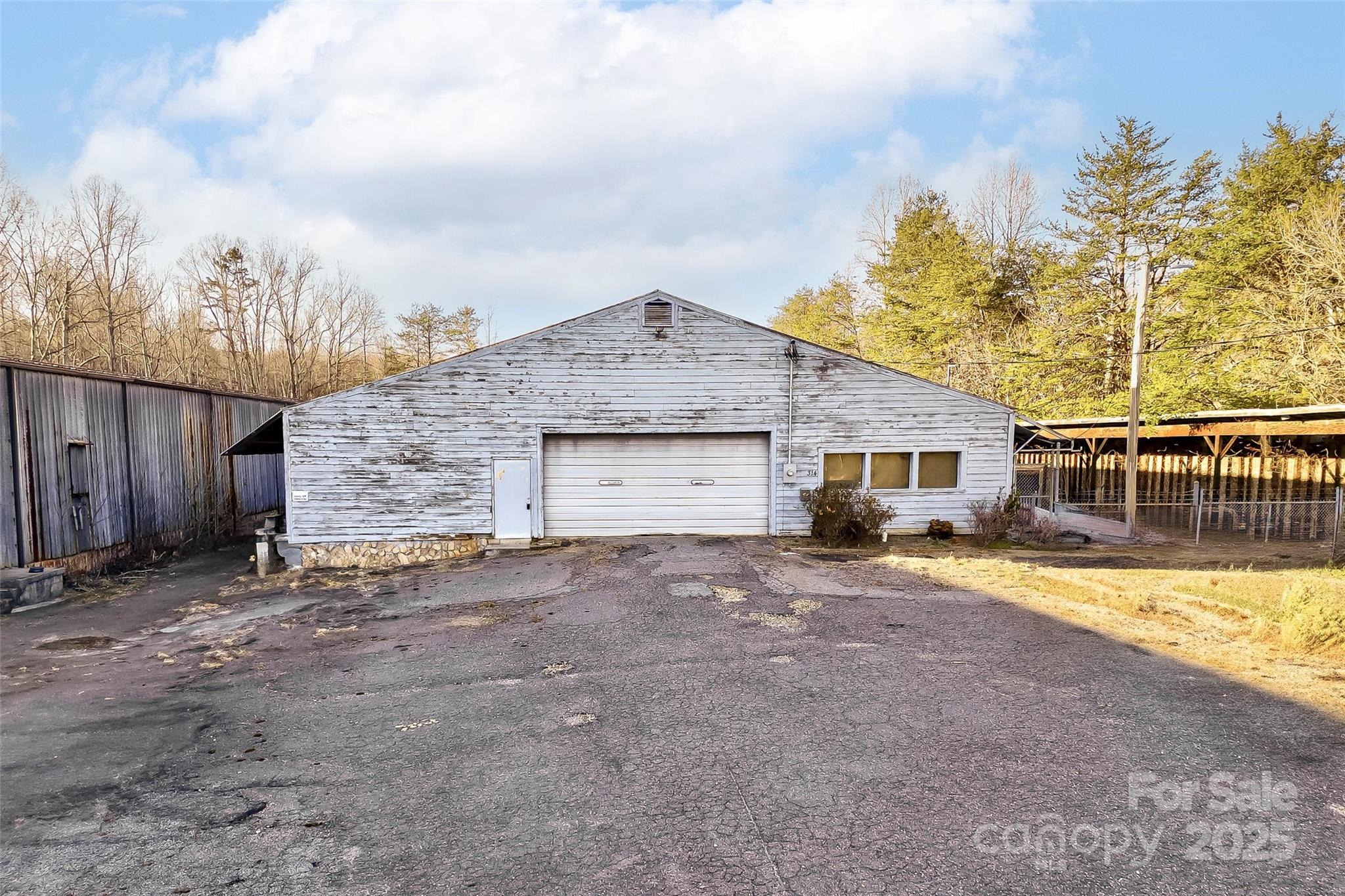 314 Burke Drive Property Photo