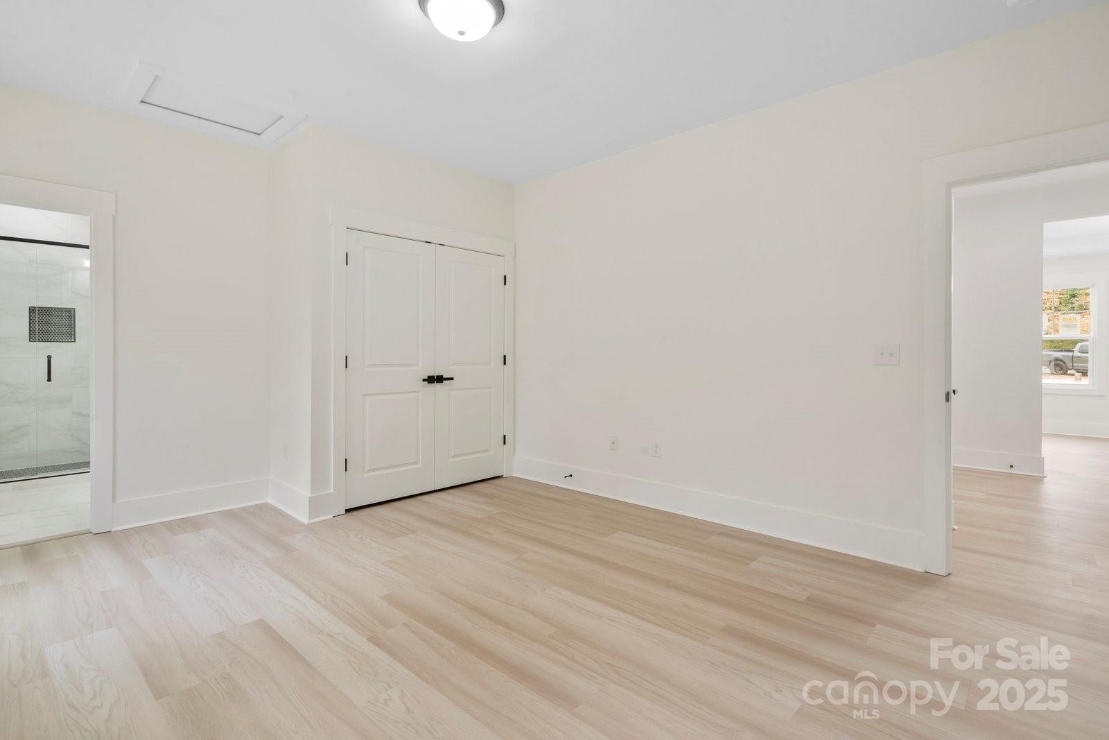 10405 Briarhurst Place 18 Property Photo 24