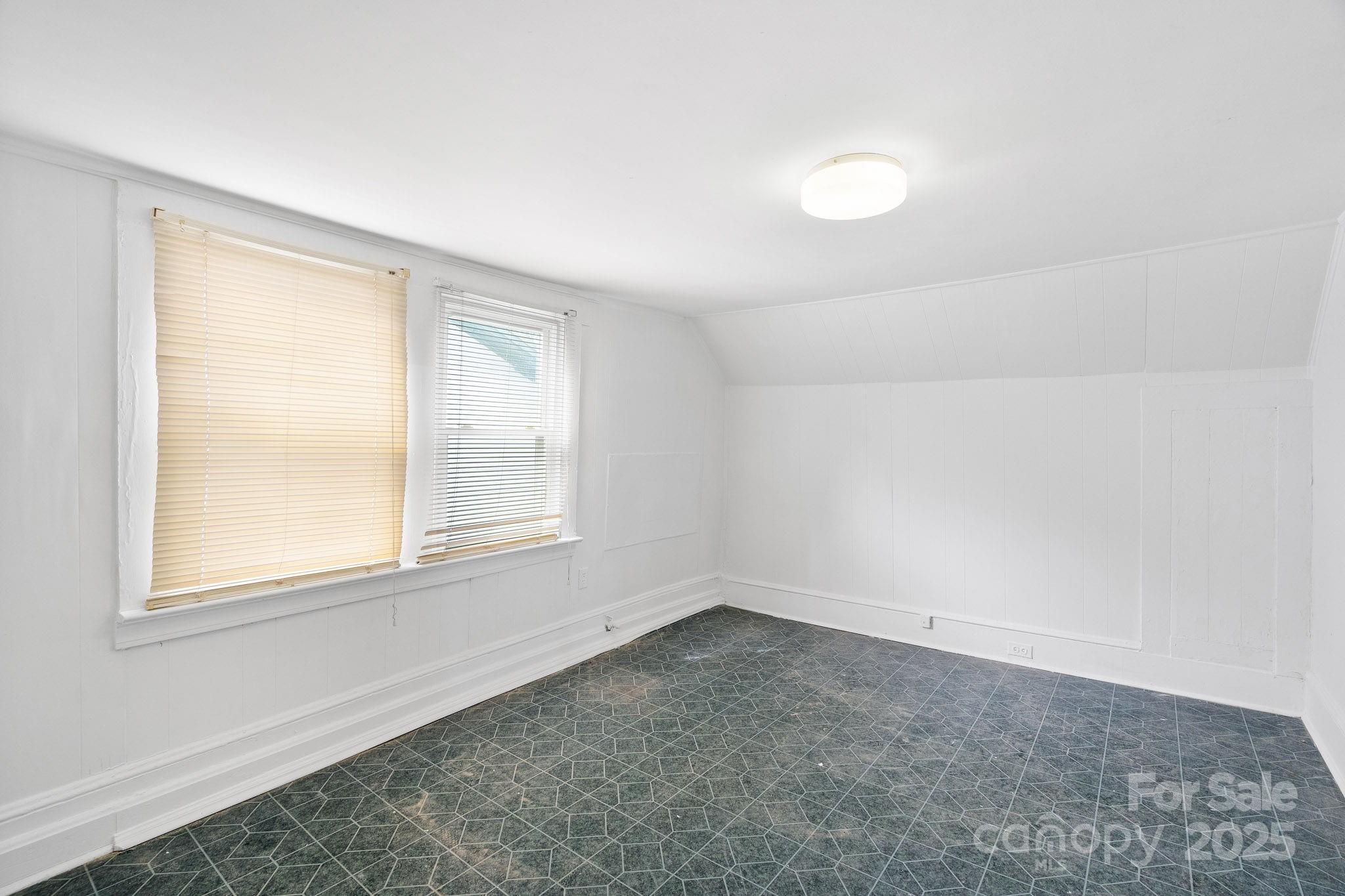 321 Coleman Avenue Property Photo 21