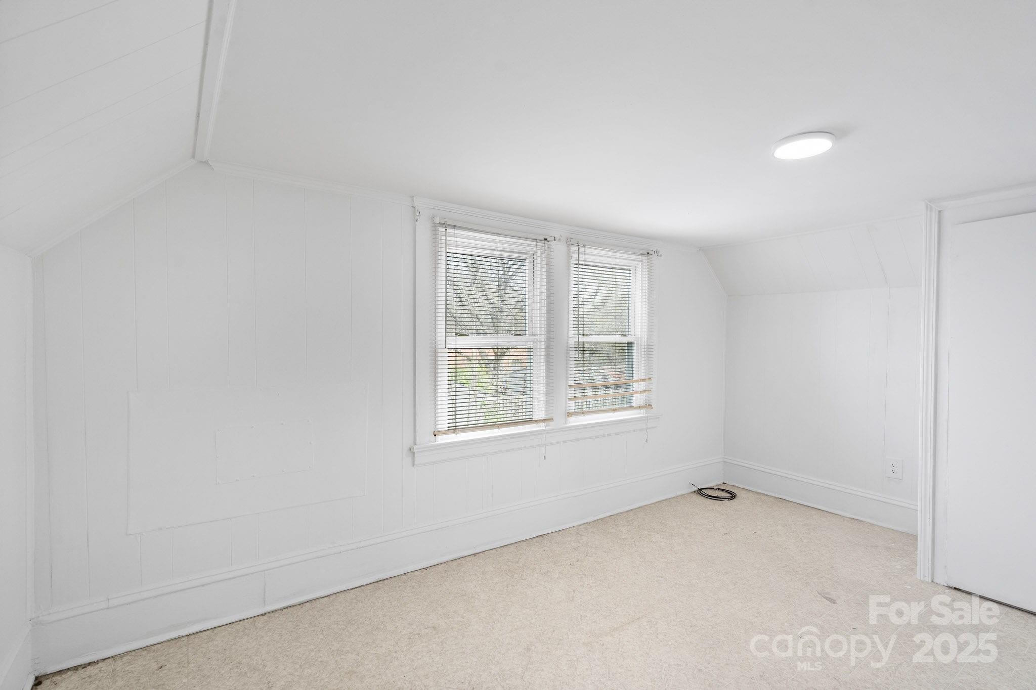 321 Coleman Avenue Property Photo 23