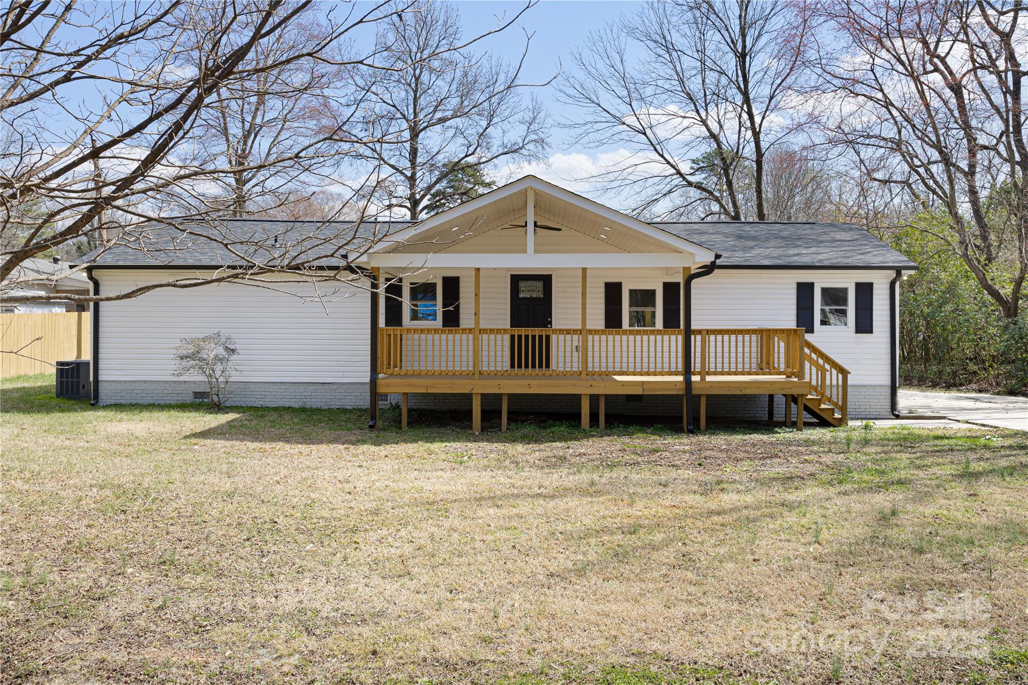 5015 Forestmont Drive Property Photo