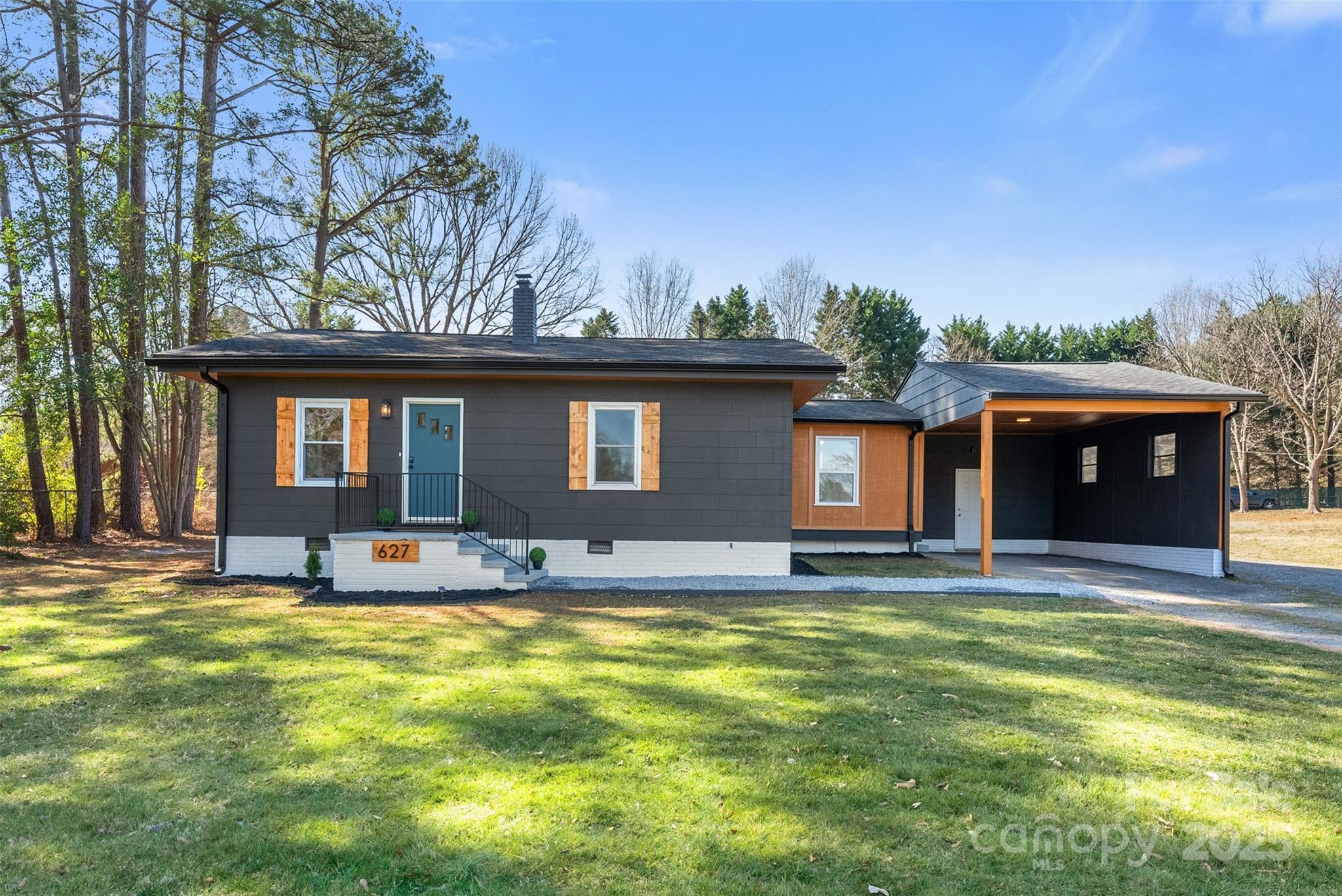 627 Westway Drive Property Photo