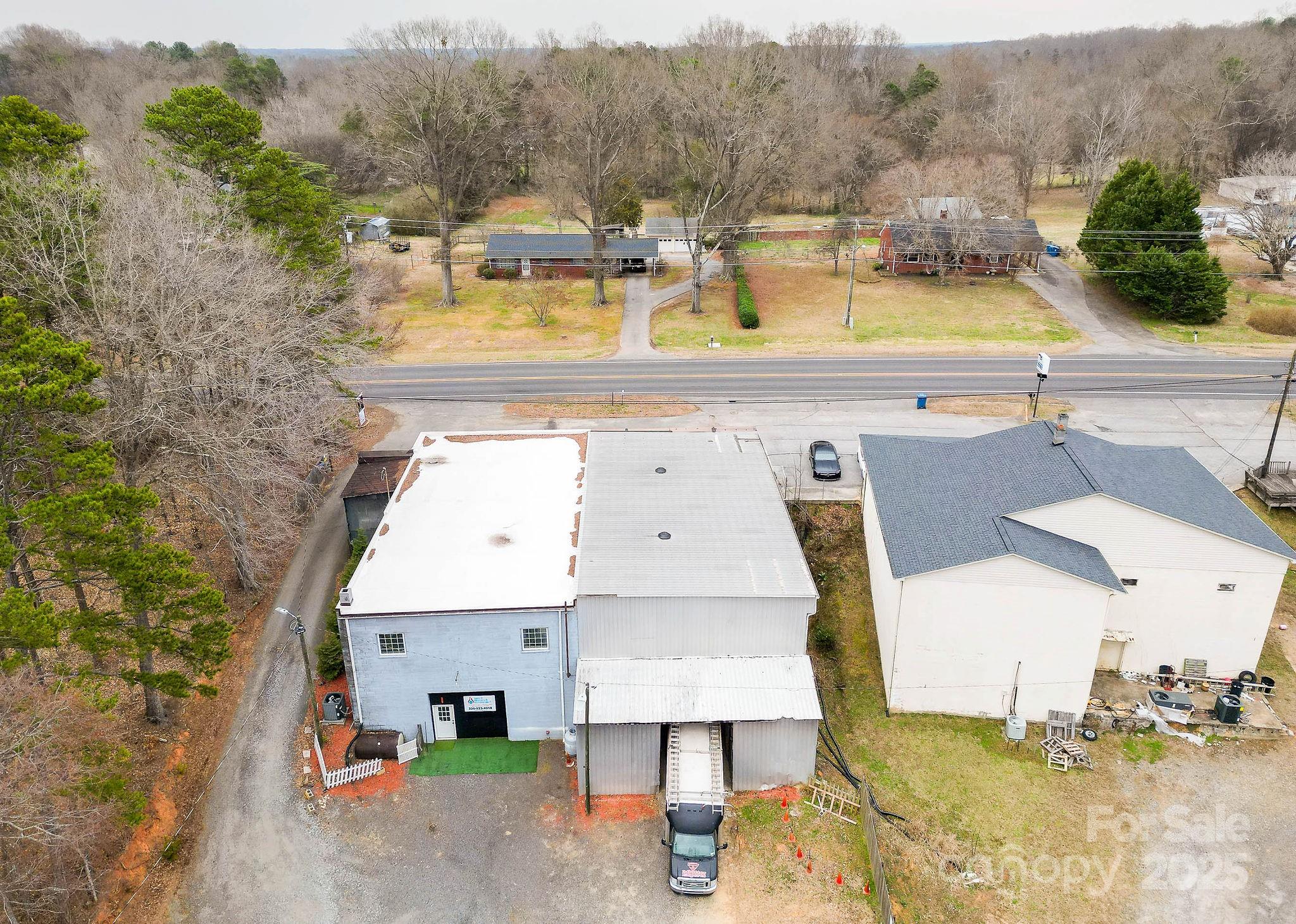 1489 N Main Street Property Photo 8