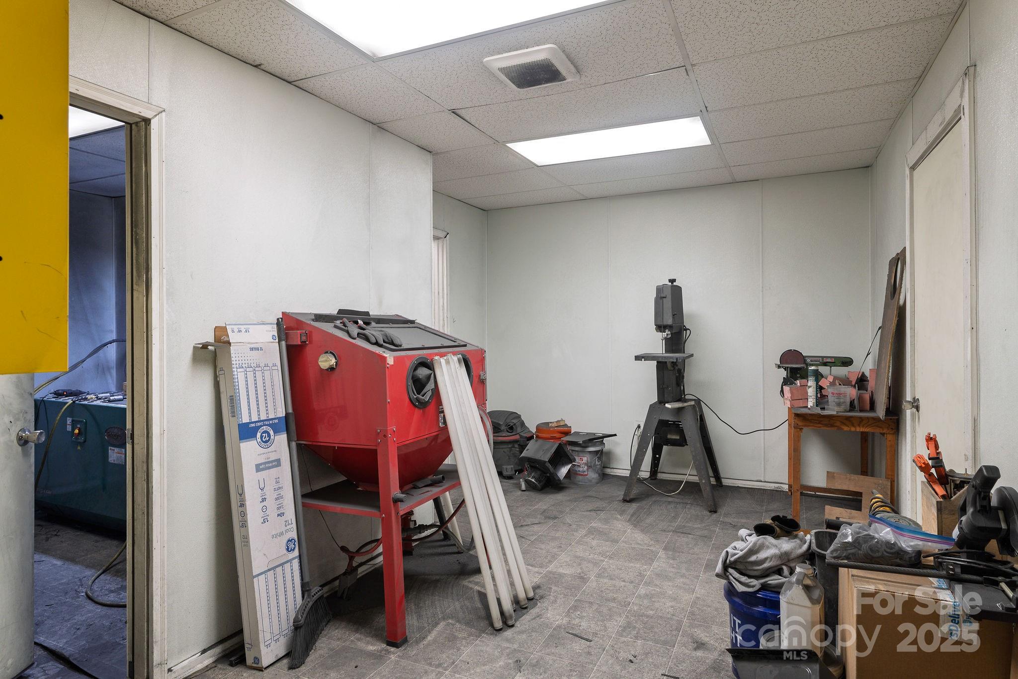 1489 N Main Street Property Photo 19