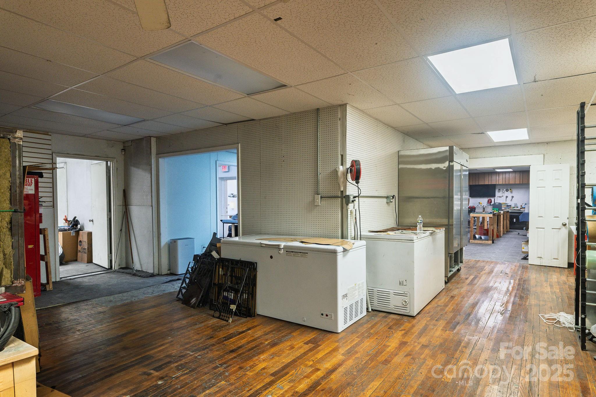 1489 N Main Street Property Photo 24