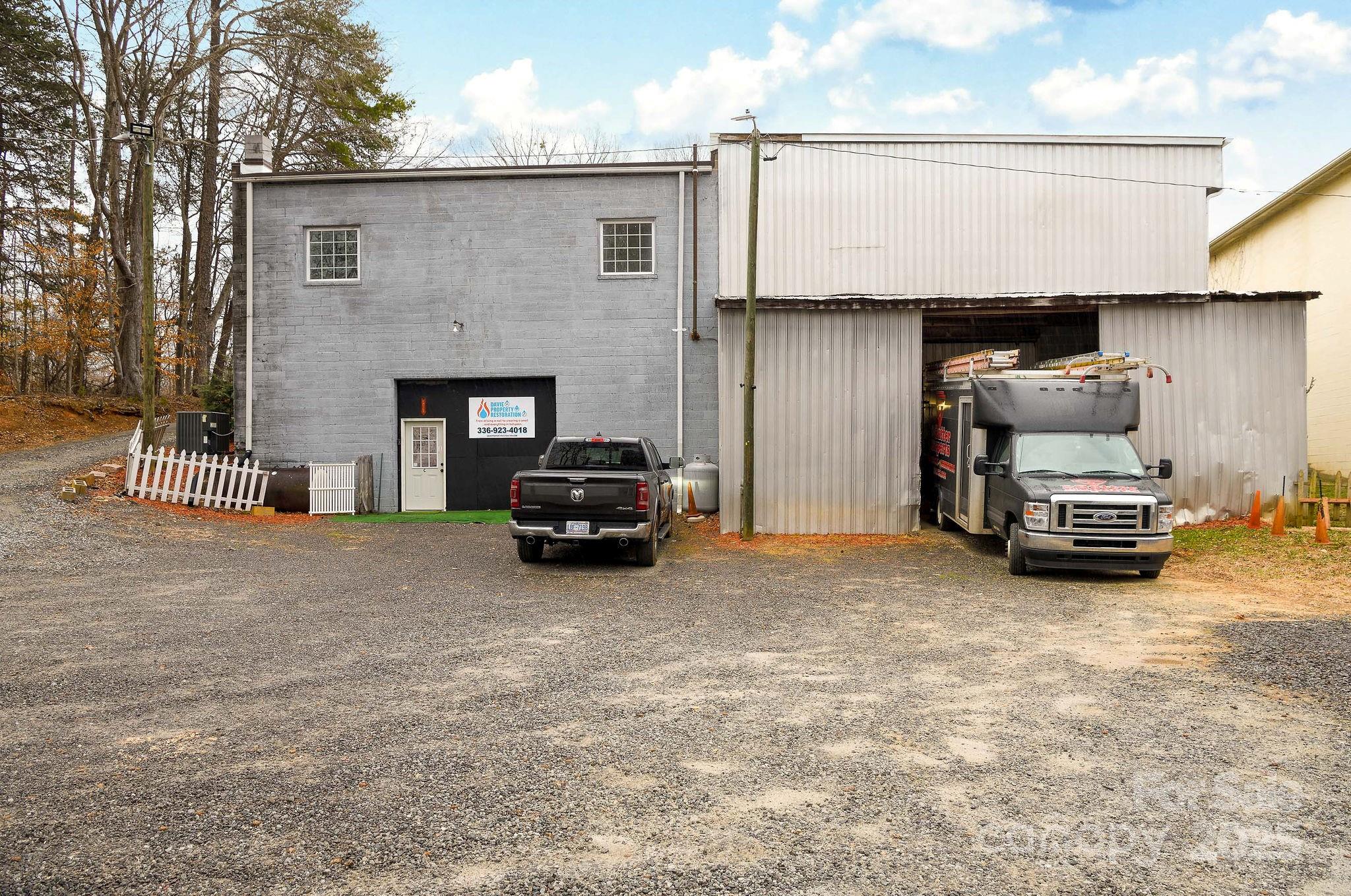 1489 N Main Street Property Photo 29